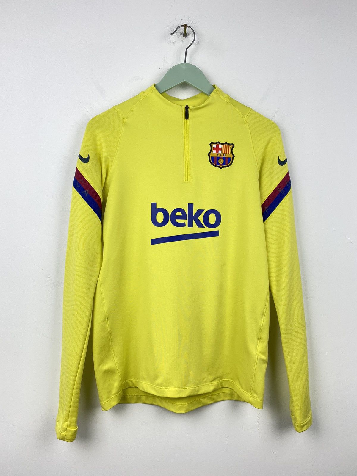 Nike Barcelona Strike Drill Top Nike Soccer Jersey Y2K Juventus Size US S / EU 44-46 / 1 - 1 Thumbnail