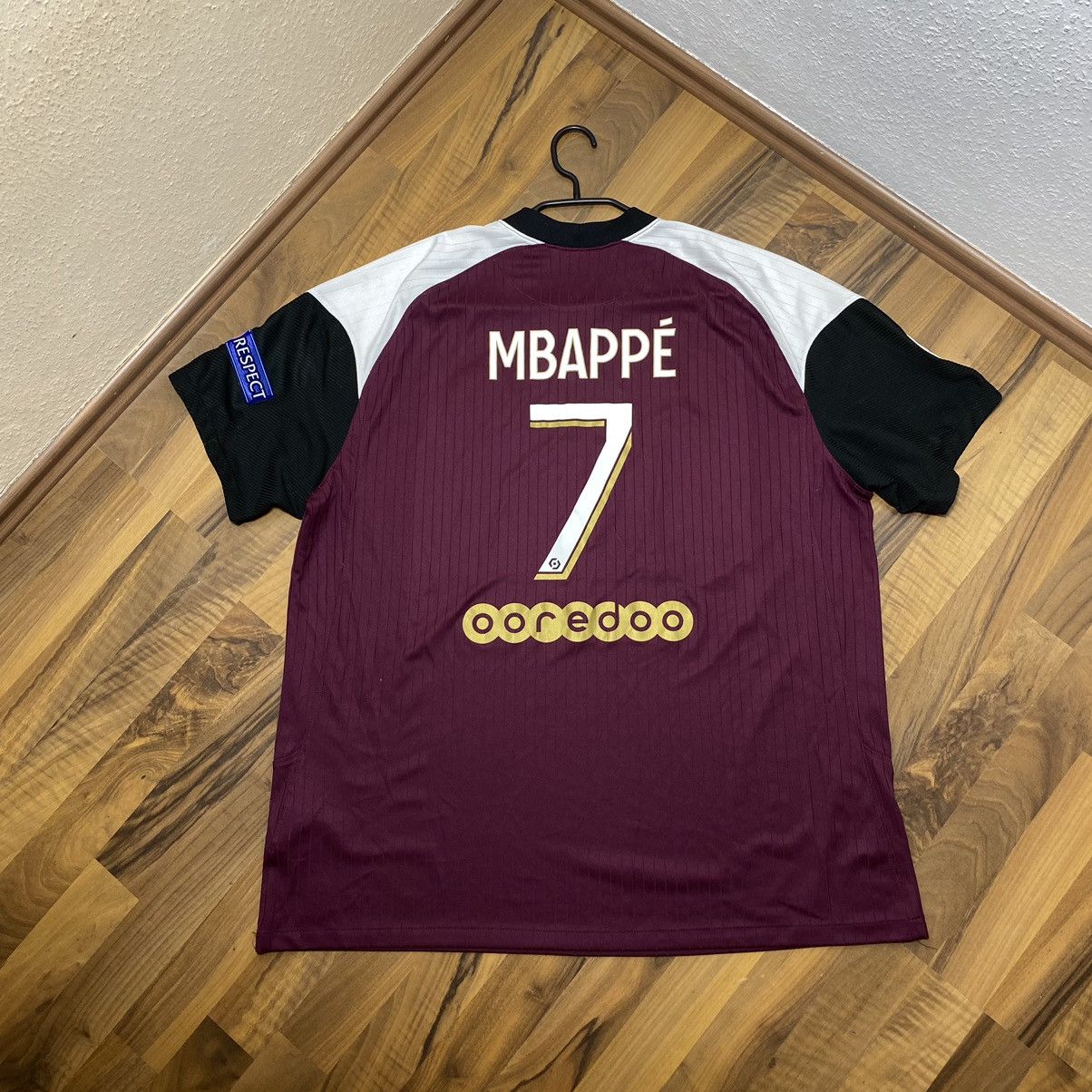 Vintage Jersey Jordan Saint Paris PSG 20/21 Mbappe 7 Size US XL / EU 56 / 4 - 2 Thumbnail