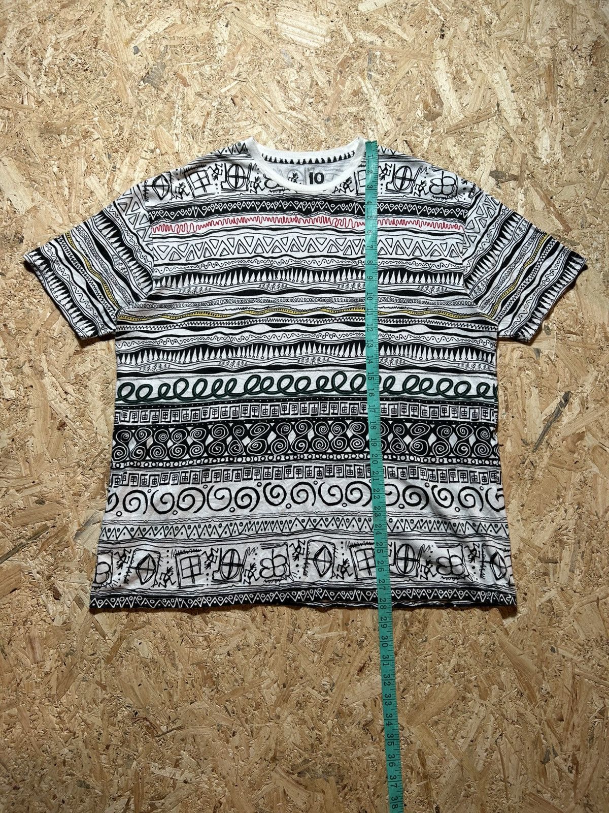 Gramicci Gramicci Geometric Tribal Pattern Tee Size US L / EU 52-54 / 3 - 14 Thumbnail