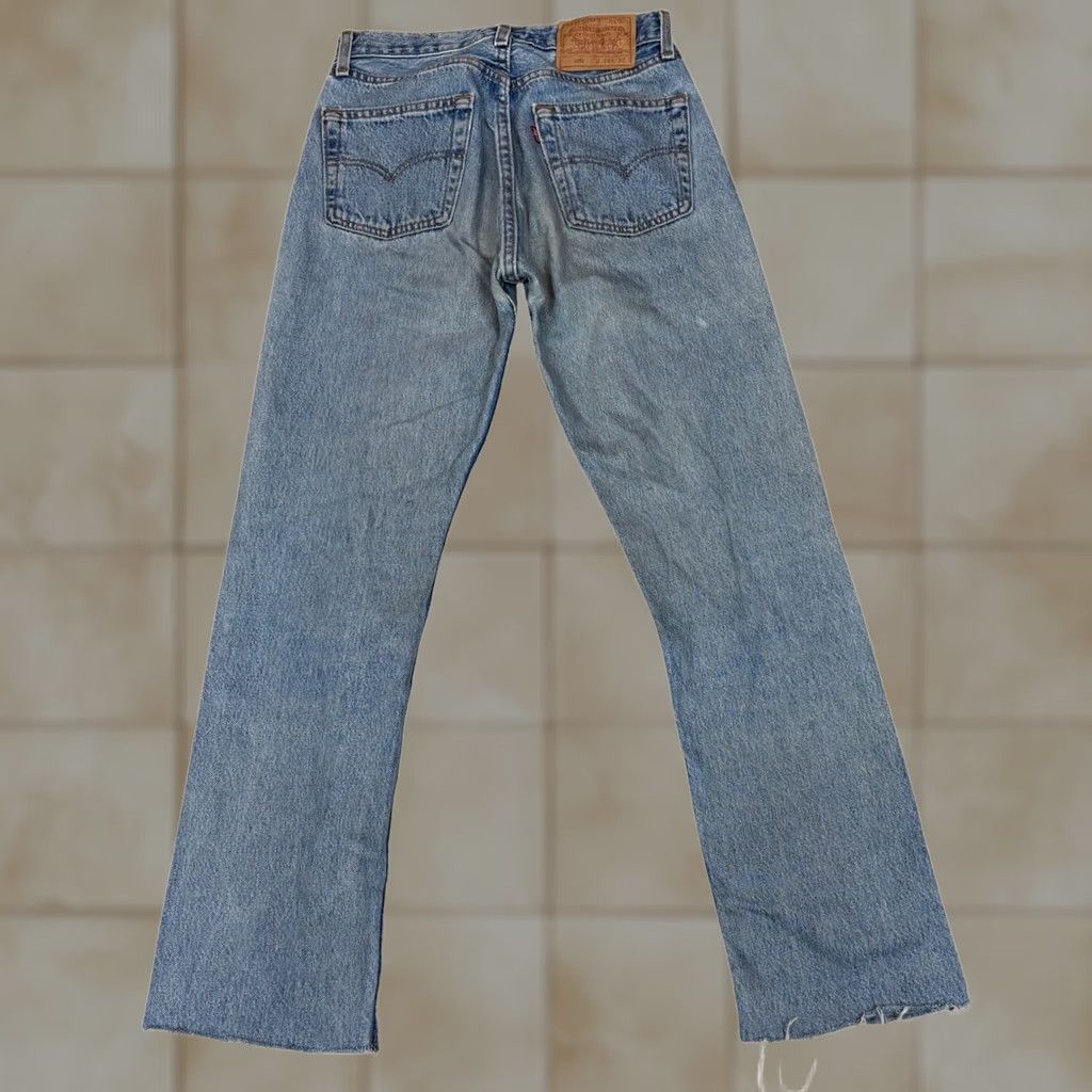 Levi's VINTAGE Levi's 501 Jeans Straight 28x32 Made in USA 90s Raw Hem Blue Size US 28 / EU 44 - 1 Thumbnail