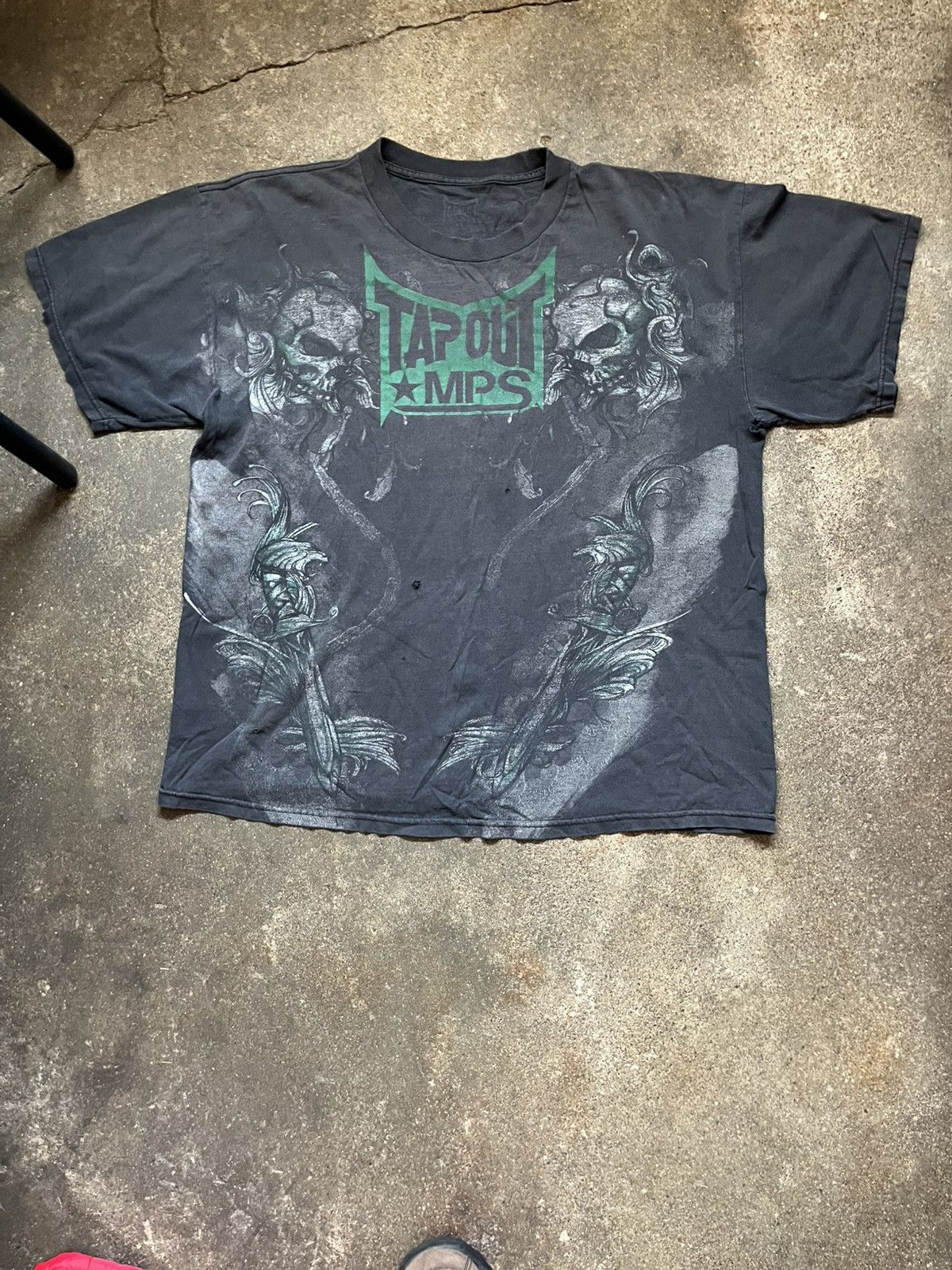 Tapout Y2K Vtg rare tapout mps skull graphic tee nice and baggy Size US XL / EU 56 / 4 - 1 Thumbnail