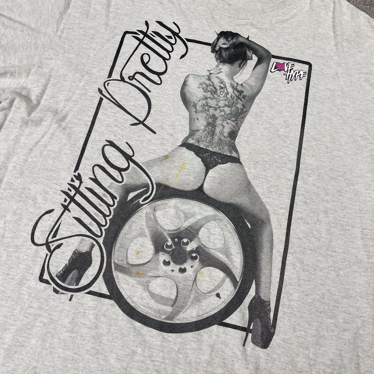 Vintage Vintage Y2K Graphic Tee Sitting Pretty Girl Skate Streetwear Size US XL / EU 56 / 4 - 5 Thumbnail