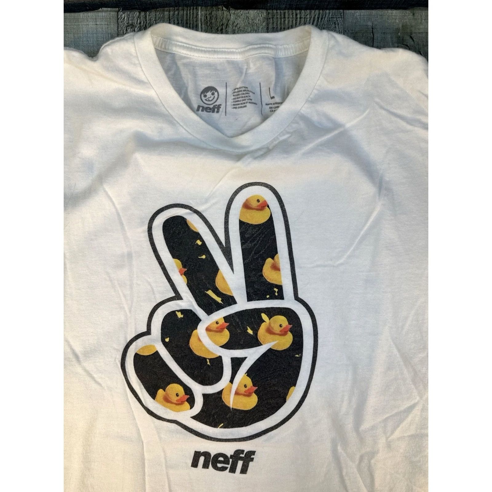 Vintage Neff Peace Sign Duck Print T-Shirt White Mens Large Streetwear Graphic Tee Size US L / EU 52-54 / 3 - 2 Thumbnail