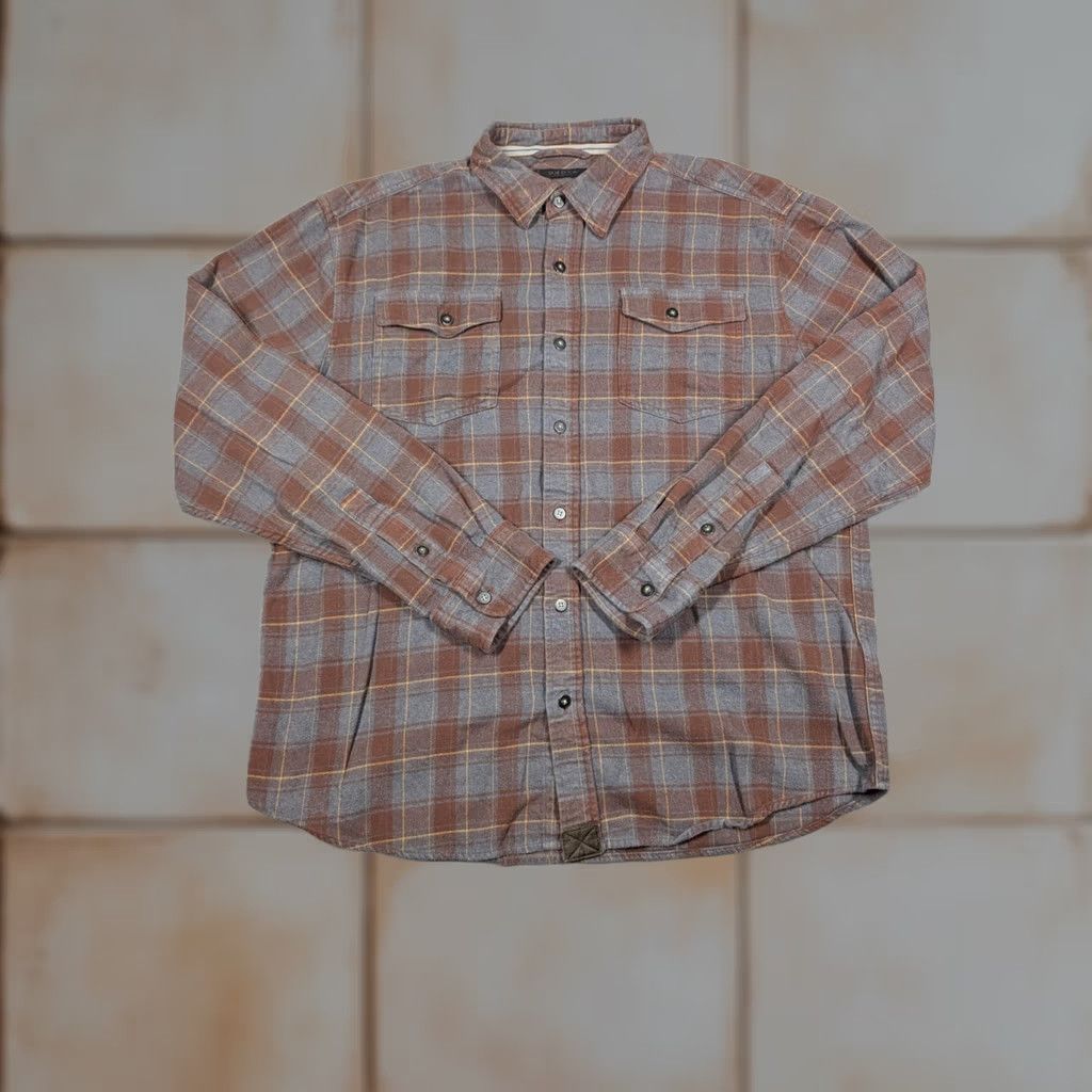 Vintage Dakota Grizzly Shirt Mens XL Brown Plaid Flannel Long Sleeve Button Up Casual Size US XL / EU 56 / 4 - 1 Thumbnail