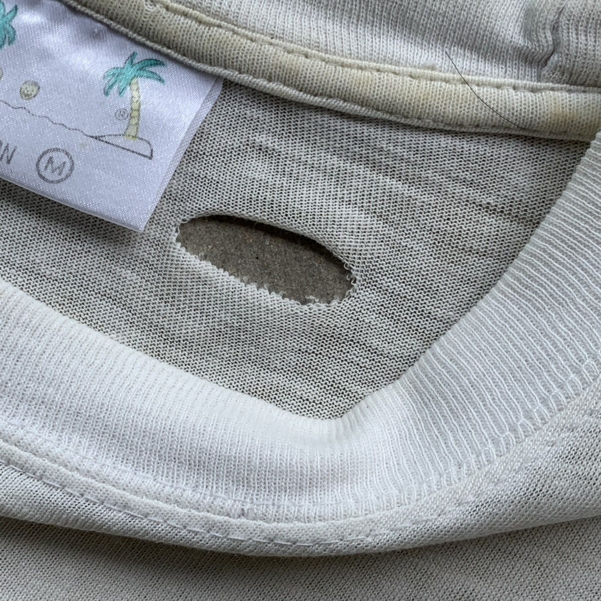 Vintage 90s SAME SHIT… DIFFERENT ISLAND Size US L / EU 52-54 / 3 - 4 Thumbnail