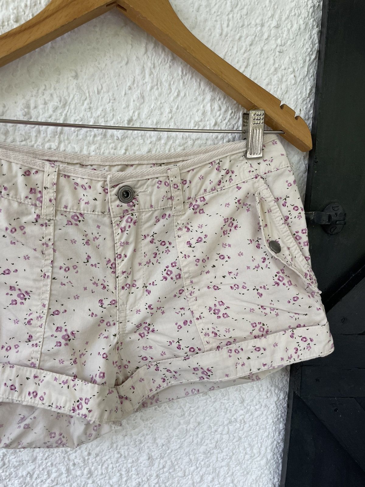 Vintage 2000’s short Size 25" / US 0 / IT 36 - 7 Thumbnail