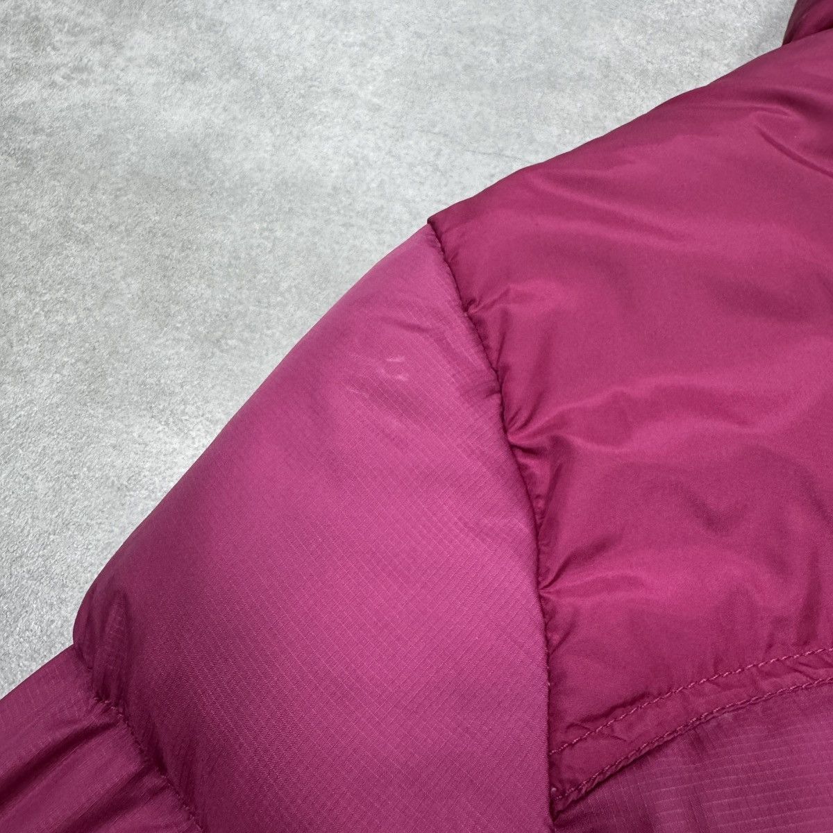 The North Face The North Face TNF 700 Nuptse Pink Puffer Down Jacket Women Size M / US 6-8 / IT 42-44 - 25 Thumbnail