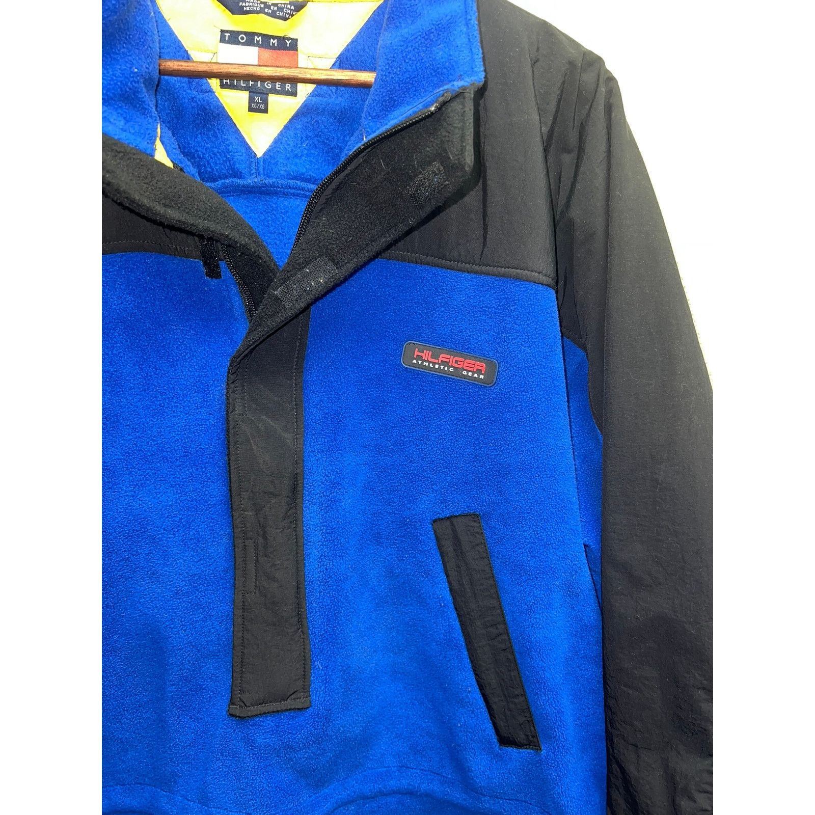 Vintage Vintage Tommy Hilfiger Fleece Jacket Blue VTG XL Pullover Size US XL / EU 56 / 4 - 2 Thumbnail