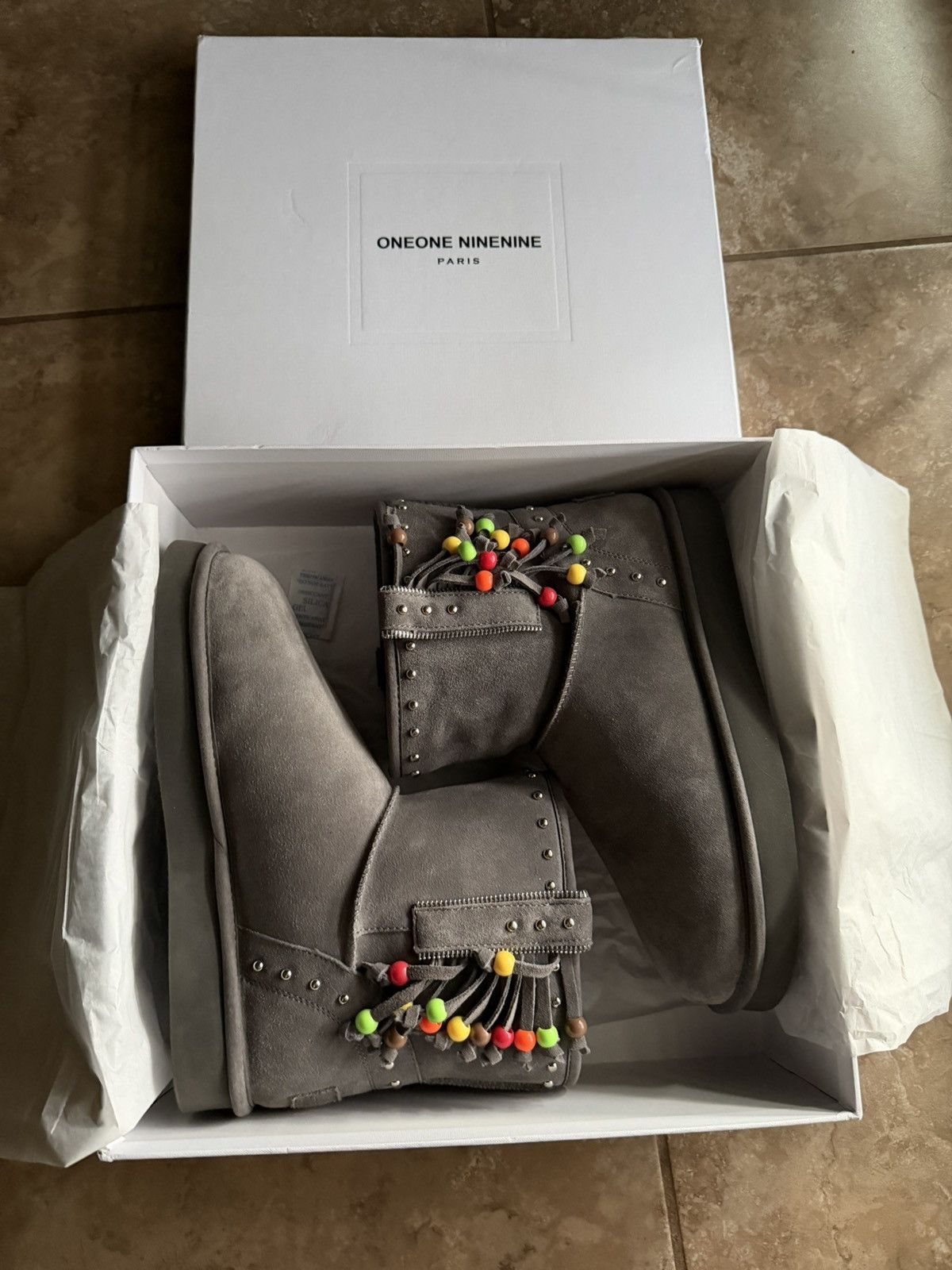 Other 1199 Bazo Surfer Beaded Uggs Size US 10.5 / EU 43-44 - 1 Thumbnail