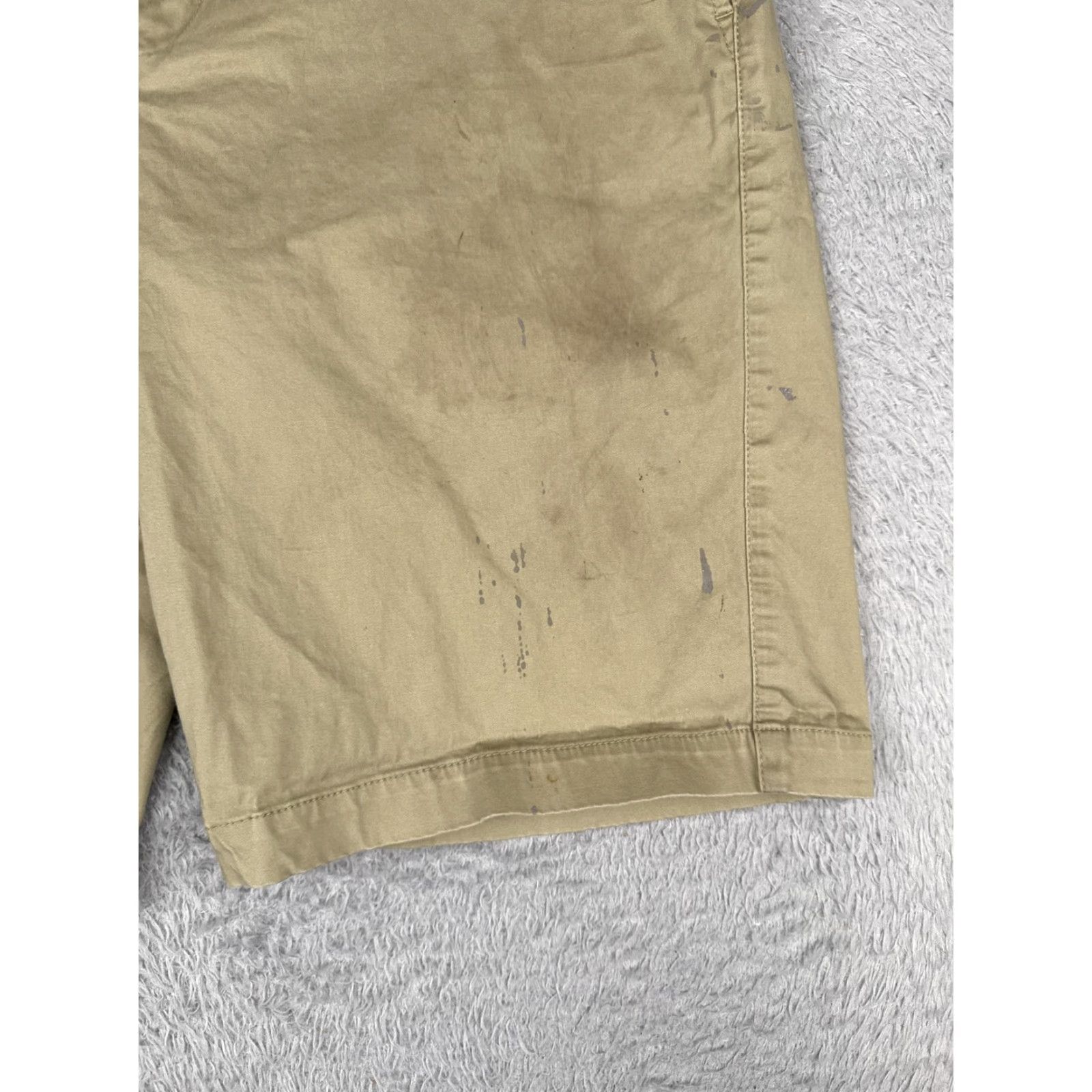 Tommy Bahama Tommy Bahama Shorts Mens 36 Chino Flat Front Zip Fly Casual Beige Paint Stains Size US 36 / EU 52 - 2 Thumbnail