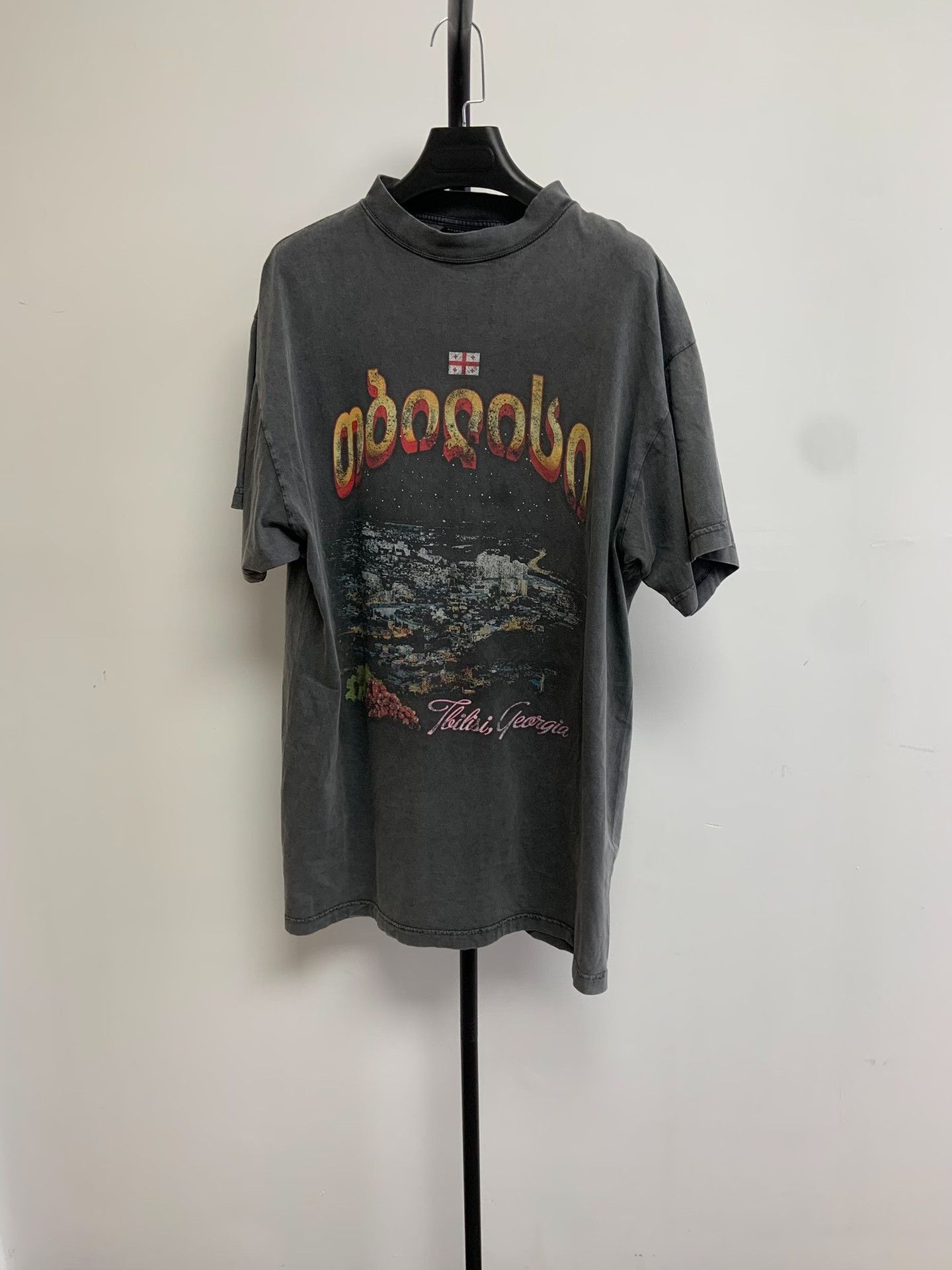Balenciaga Balenciaga Faded Logo Print Loose T-Shirt Size US S / EU 44-46 / 1 - 1 Thumbnail