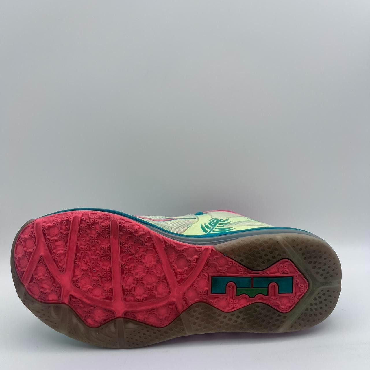 Nike Nike LeBron 9 Low LeBronold Palmer 2022 Size M 7.5 / W 9 Size US 7.5 / EU 40-41 - 3 Thumbnail