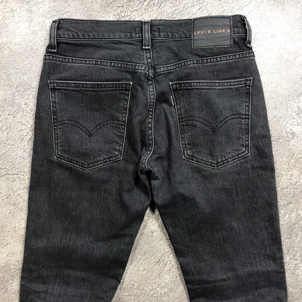 Vintage Vintage 90s Levi's Faded Black Relaxed Fit Jeans Grunge 28 Size US 28 / EU 44 - 3 Thumbnail