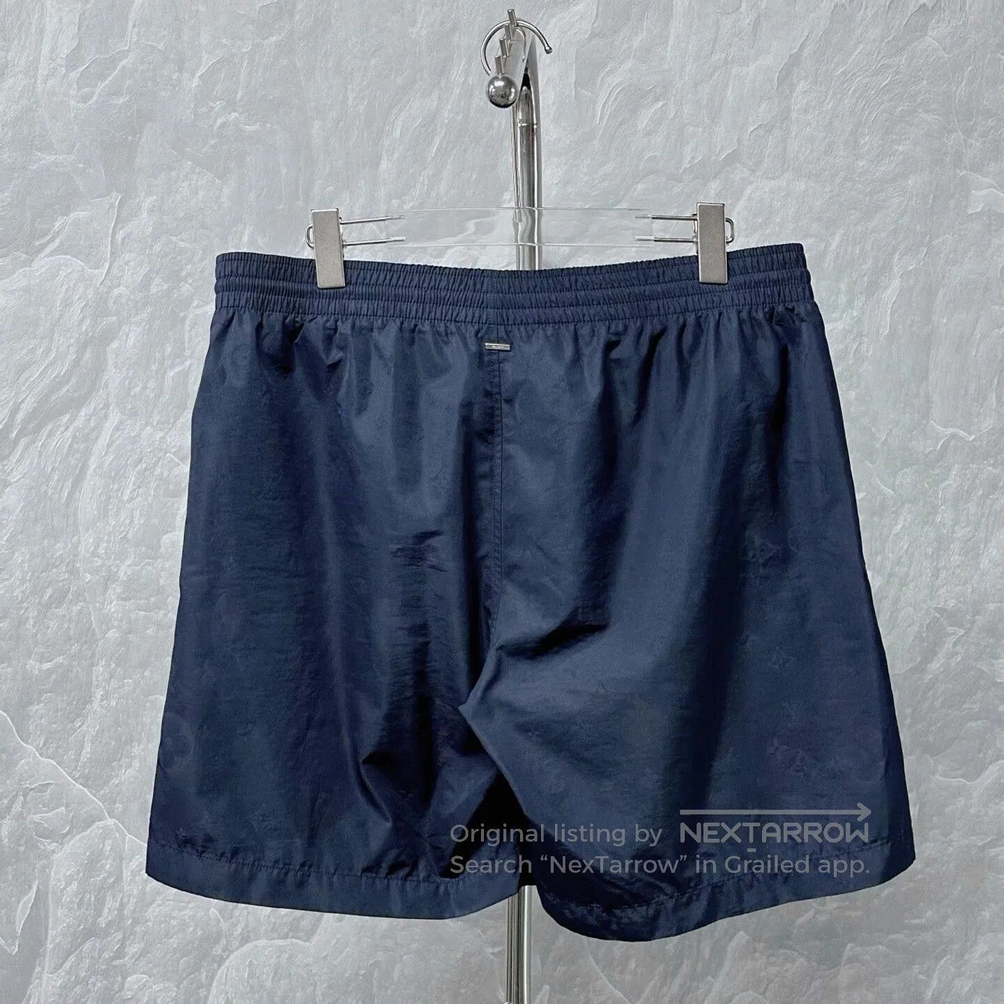 Louis Vuitton louis vuitton casual shorts with embossed pattern. Size US 44 / EU 60 - 4 Thumbnail