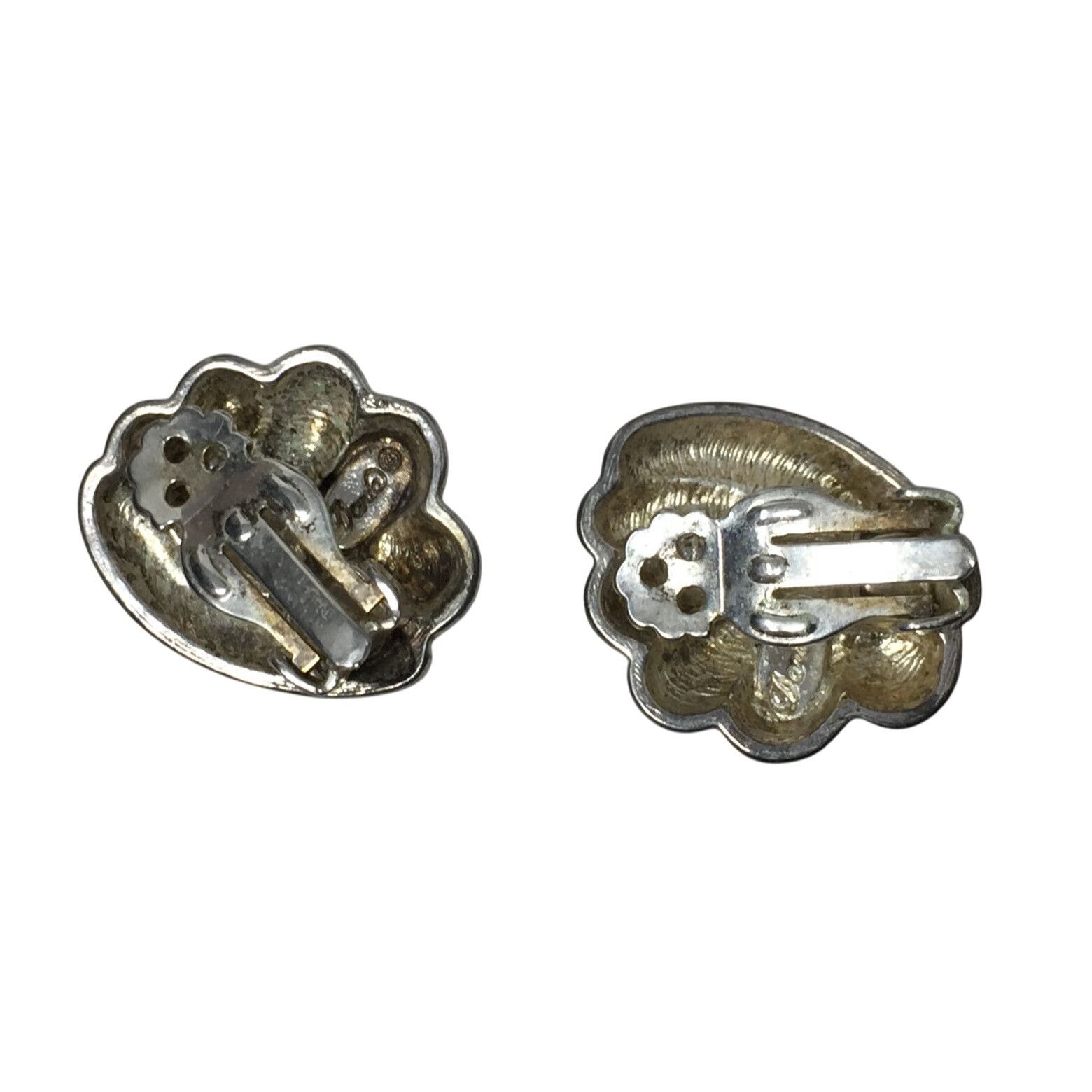 Other Dania Women's Silver Tone Sea Shell Clip On Earrings Size ONE SIZE - 2 Thumbnail