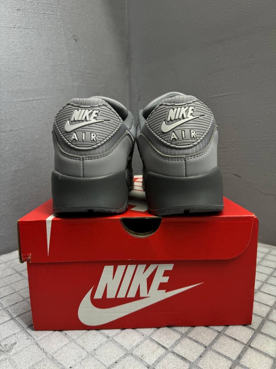 Nike Nike Air Max 90 Size US 11 / EU 44 - 5 Thumbnail