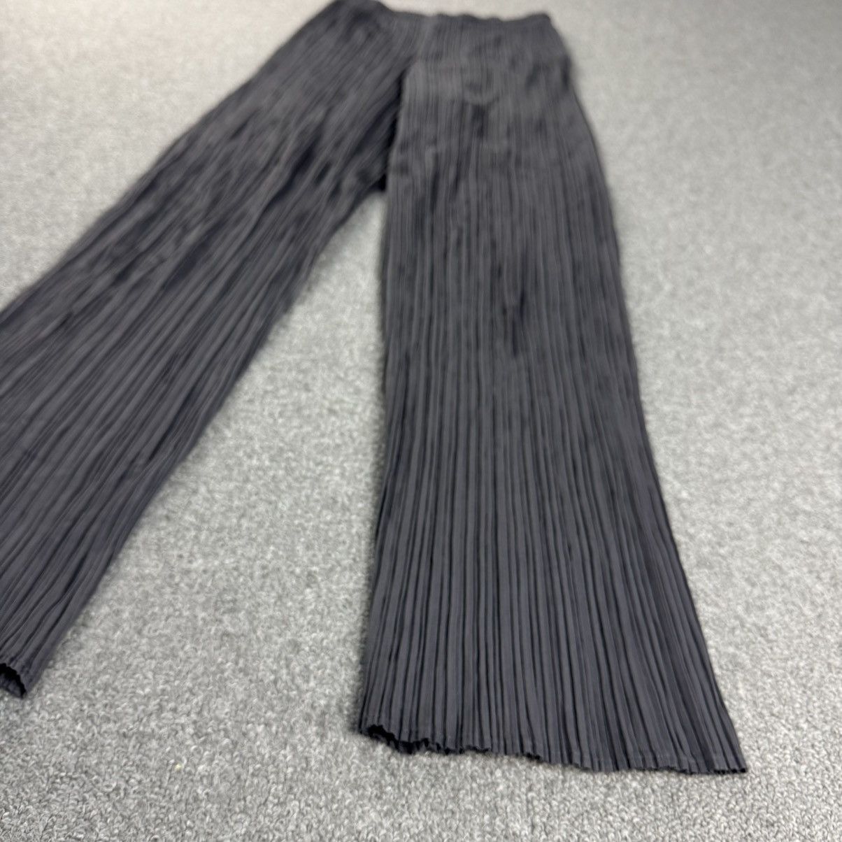 Pleats Please Issey Miyake Pleats Please - Issey Miyake - Pleated Gray Pants Size 23" - 3 Thumbnail