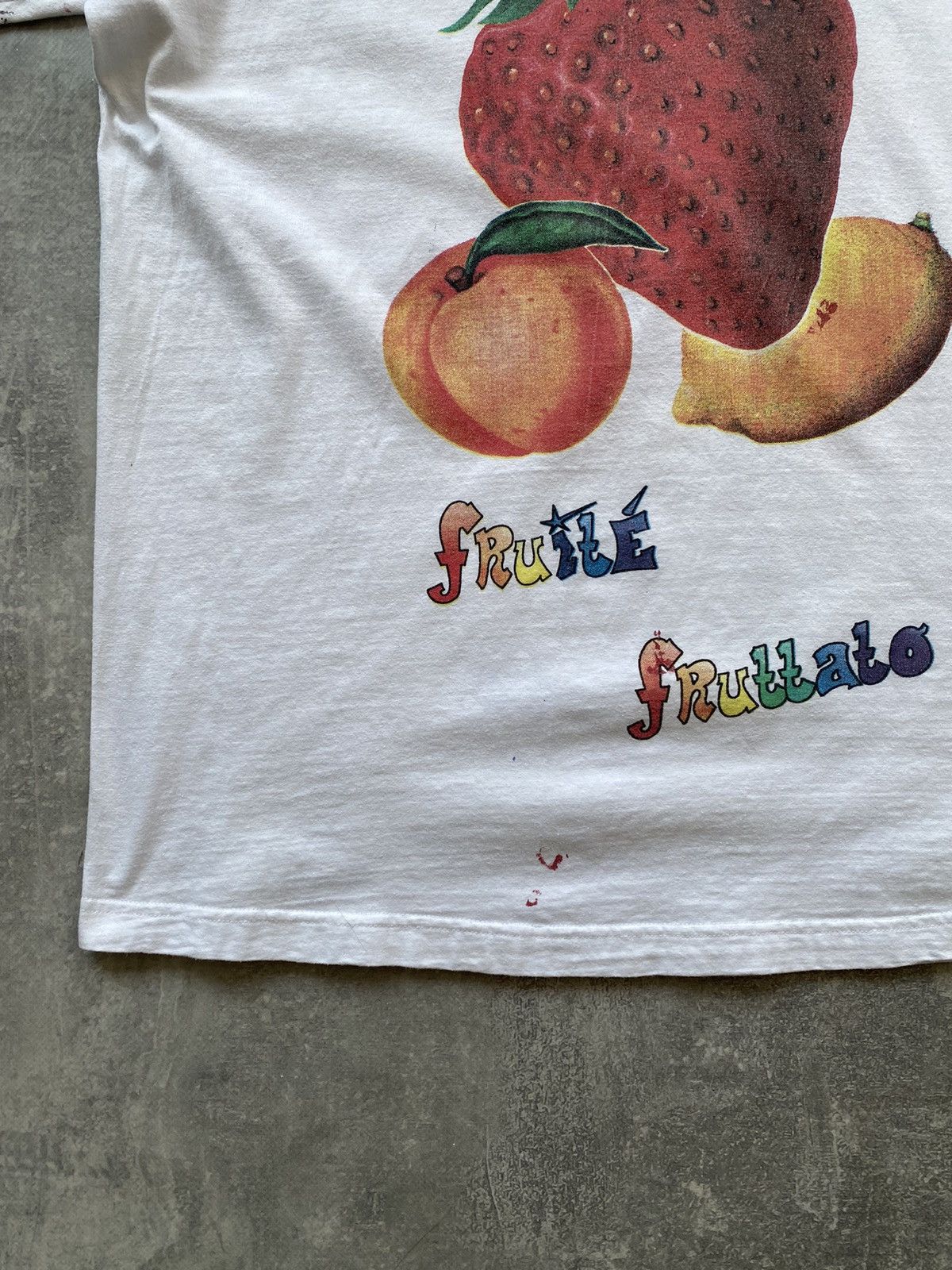 Vintage Vintage Big Fruit Distressed Tshirt Size US L / EU 52-54 / 3 - 3 Thumbnail