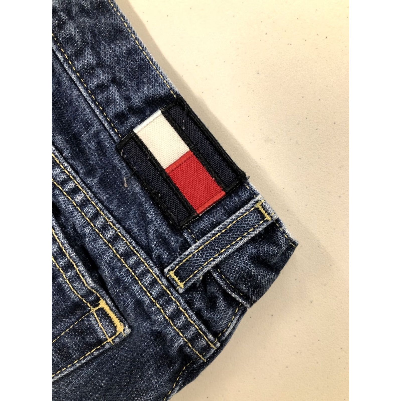 Tommy Hilfiger Tommy Jeans Big Logo Size 7 Straight Leg Womens Jeans Blue 5-Pocket Mid Rise Zip Inseam 28in Regular fit Size 28" / US 6 / IT 42 - 2 Thumbnail