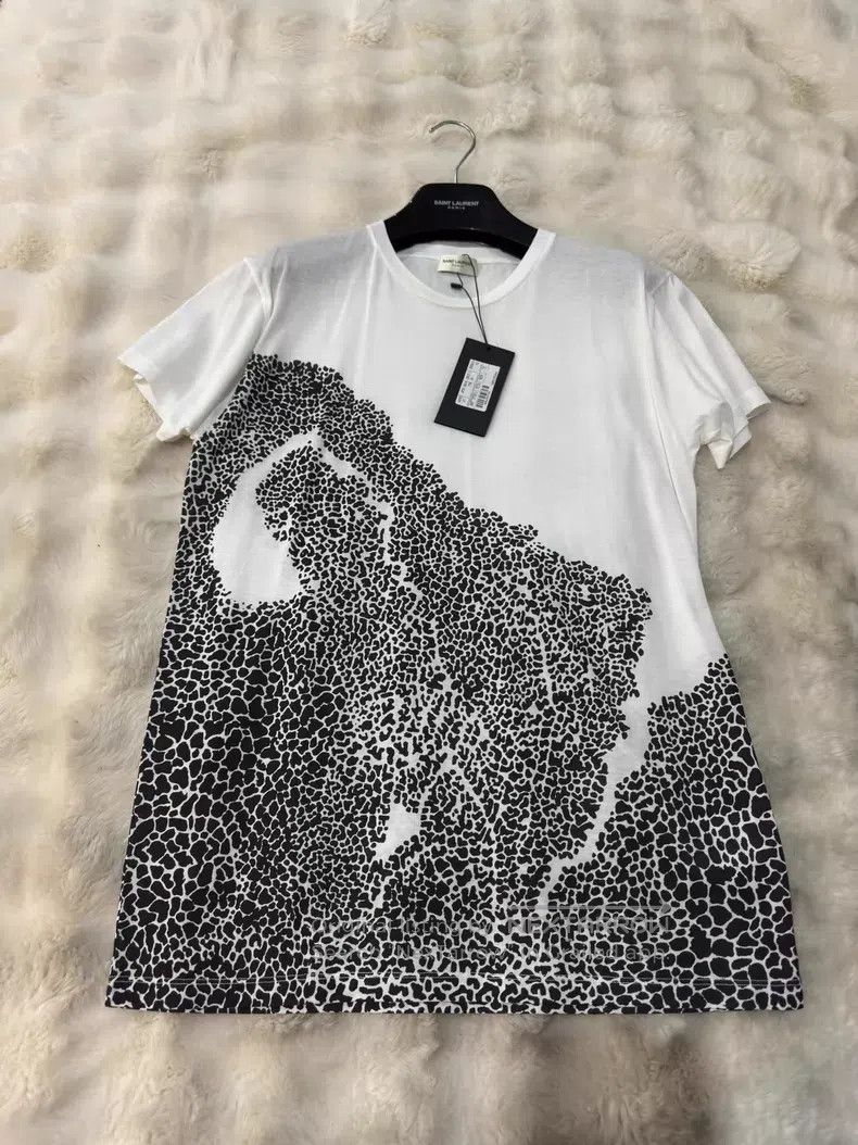 Saint Laurent Paris Saint Laurent Paris Original White Leopard Print Short Sle Size US S / EU 44-46 / 1 - 1 Thumbnail