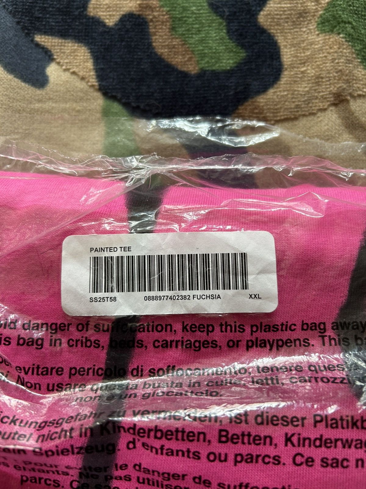 Supreme Supreme Painted Tee Fuchsia XXL SS25 Size US XXL / EU 58 / 5 - 4 Thumbnail
