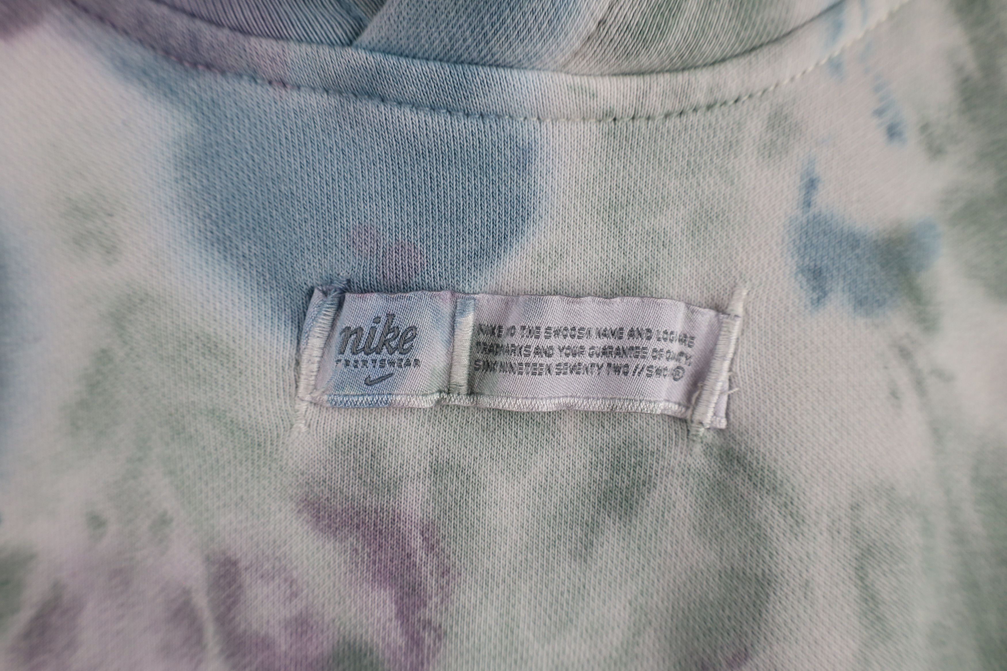 Nike × Vintage Nike Sportswear Club Terry Acid Wash Hoodie Sweatshirt Size US S / EU 44-46 / 1 - 9 Thumbnail