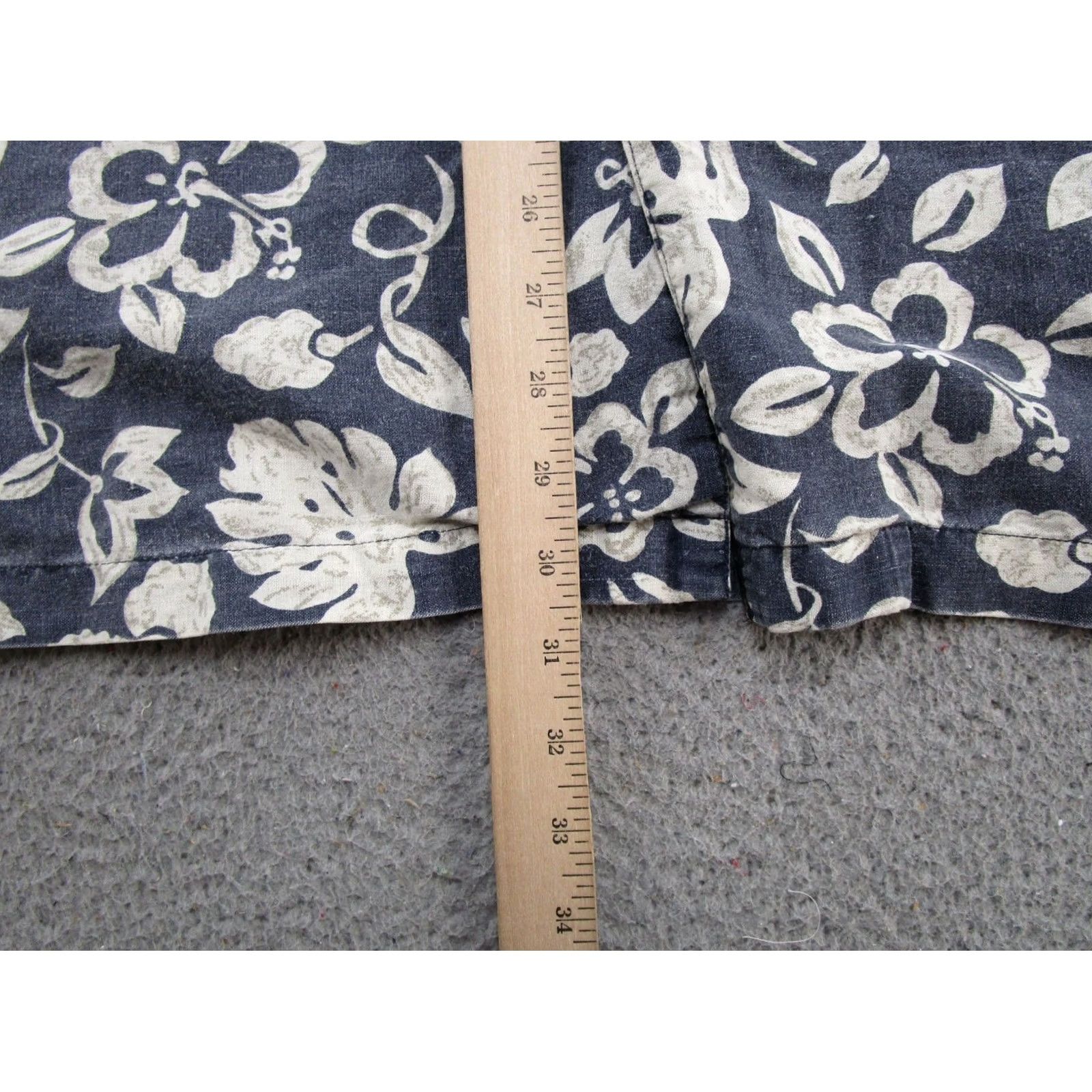 Bugle Boy VINTAGE Bugle Boy Hawaiian Style Button Shirt Short Sleeve Men's 2XL Blue Tropical Floral Shirt, Button-Up, Ramie Blend, Cotton, 2XL, Men Size US XXL / EU 58 / 5 - 7 Thumbnail
