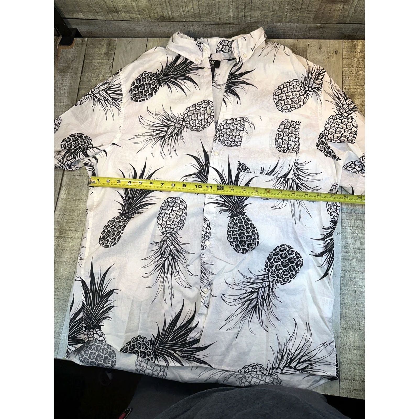 H&M H&M Shirt Mens XL Button Front Ivory Cotton Pineapple Aloha Floral Short Sleeve Size US XL / EU 56 / 4 - 2 Thumbnail
