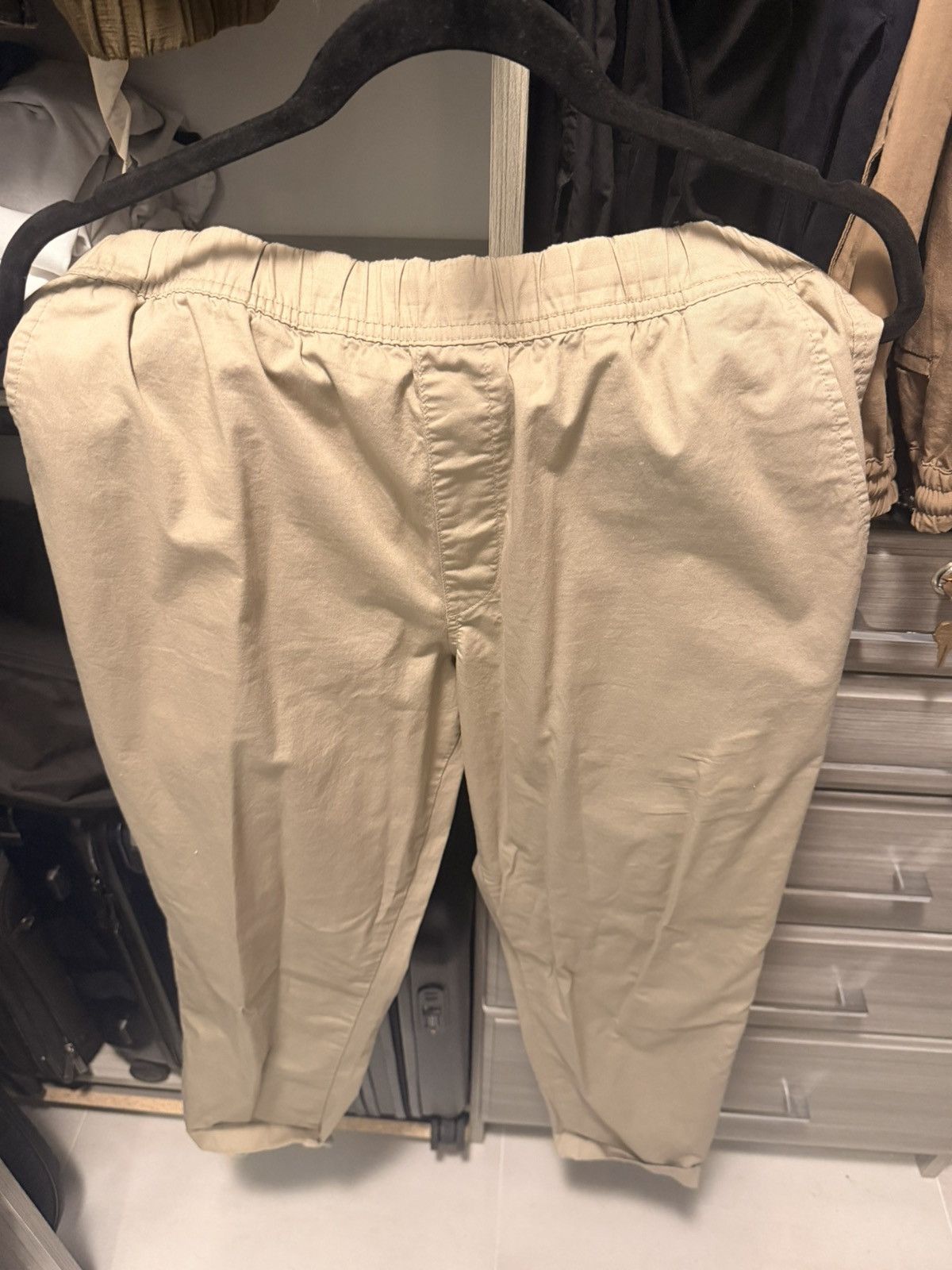 Uniqlo Beige casual chinos Size US 34 / EU 50 - 2 Thumbnail