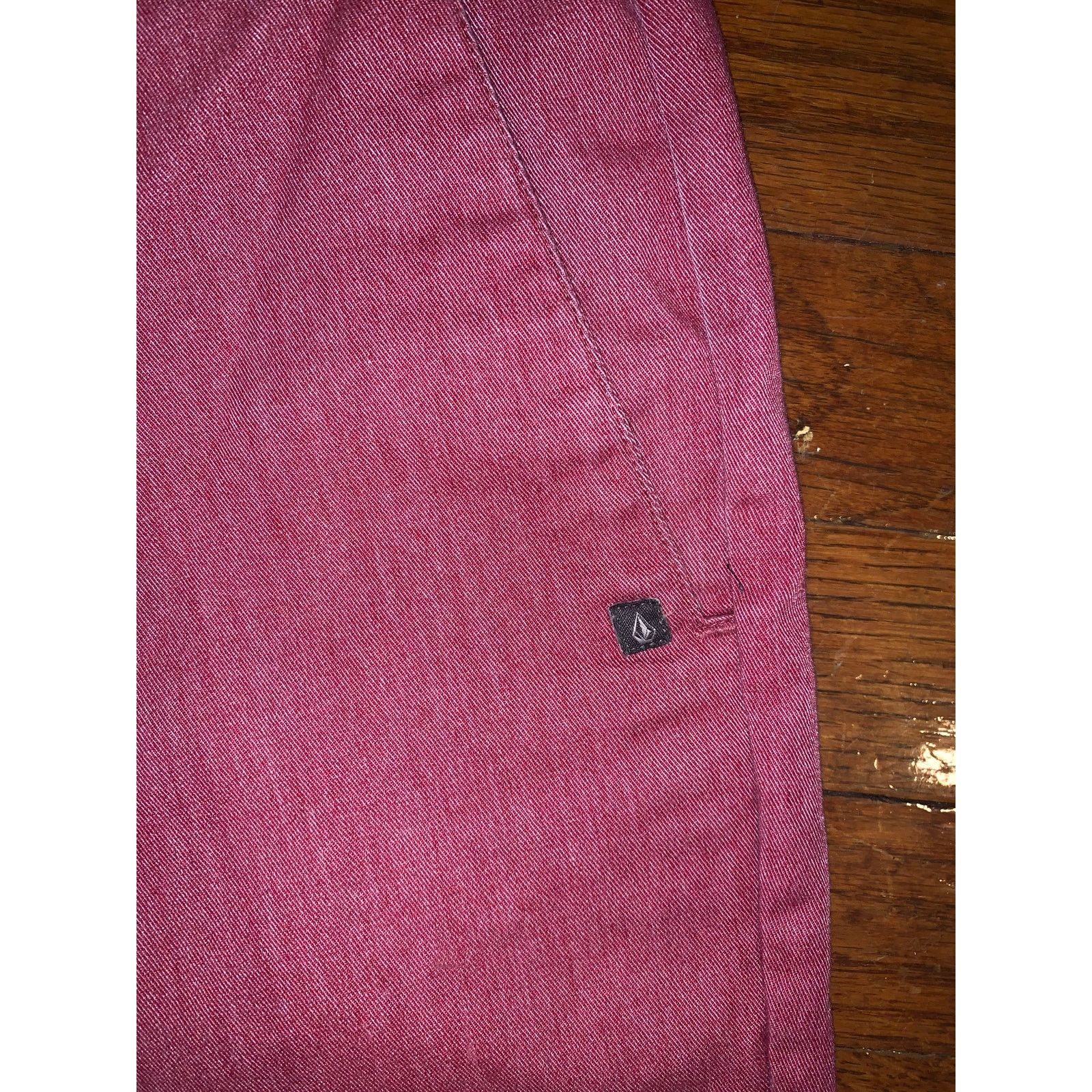 Volcom Volcom Men's Size 34 Chino Shorts Red Pink Flat Front Size US 34 / EU 50 - 4 Thumbnail