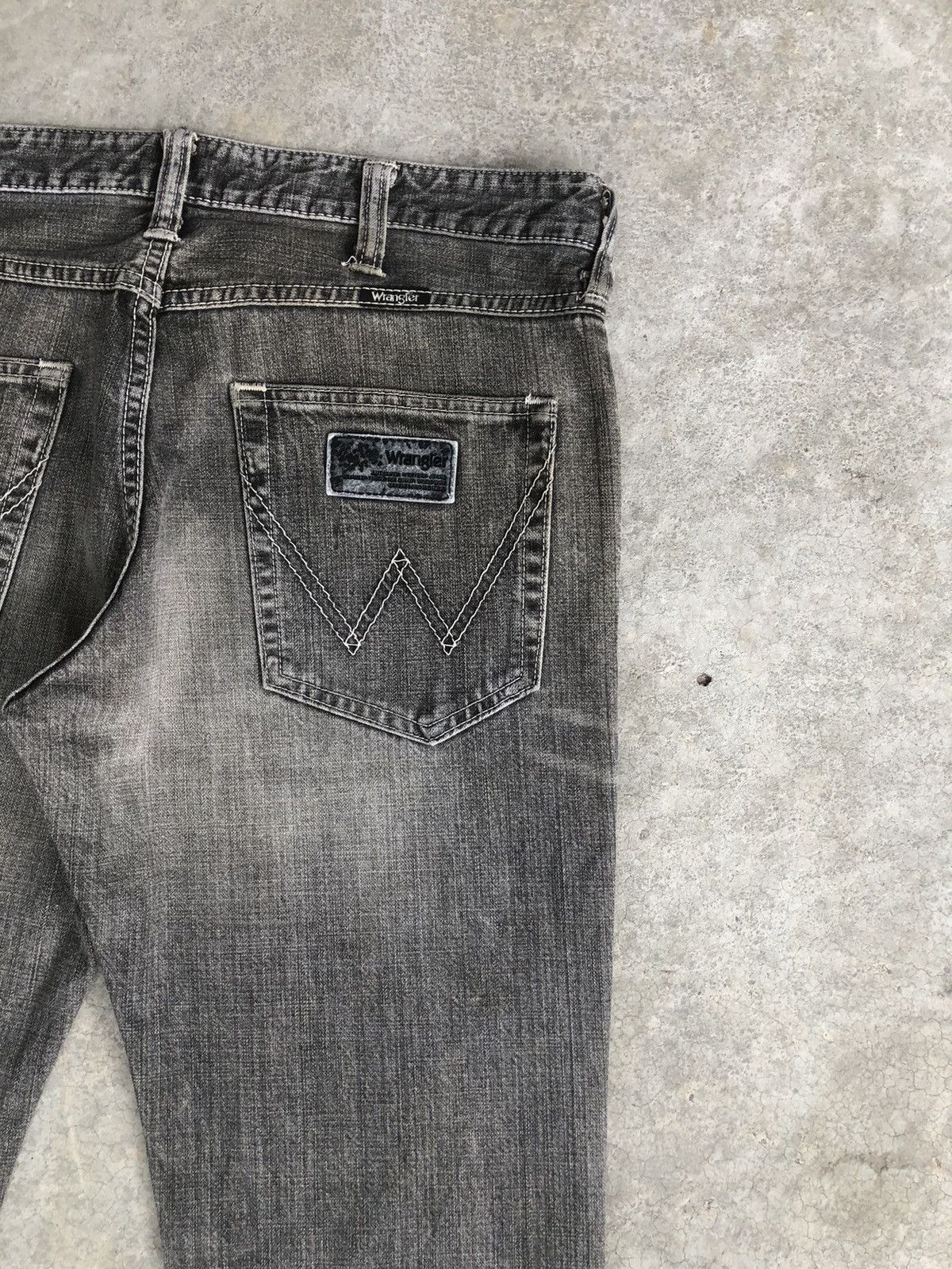 If Six Was Nine Japanese Wrangler Flared Jeans Distressed Size US 33 - 10 Thumbnail
