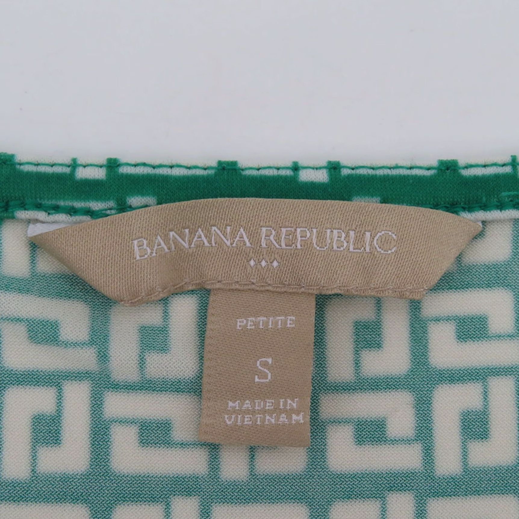 Banana Republic Banana Republic Women PS Tank Top Geometric Cowl Neck Sleeveless Green White Geometric Pattern Petite Small PS Shirt Womens Size S / US 4 / IT 40 - 6 Thumbnail