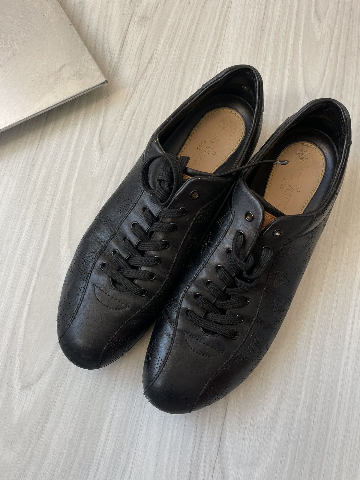 Louis Vuitton Louis Vuitton low top sneakers Size US 8.5 / IT 38.5 - 7 Thumbnail