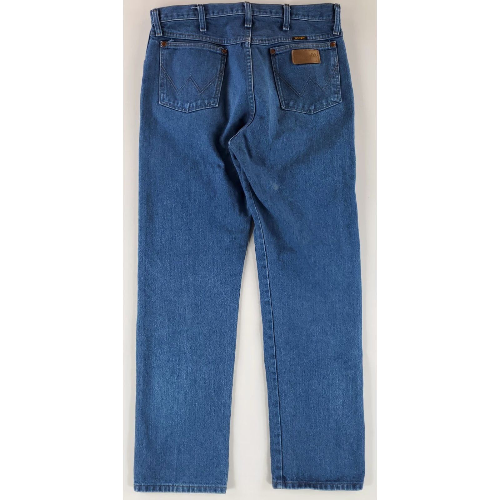Wrangler VINTAGE Wrangler 13MWZ Jeans Blue 90s Mens 34x32 34x31 Inseam VTG Straight Mens Jeans Blue Wrangler 13MWZ 90s Size US 34 / EU 50 - 3 Thumbnail