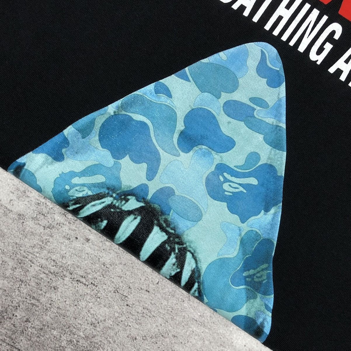 Other BAPE Jaws Camo Shark Tee Size US XS / EU 42 / 0 - 14 Thumbnail