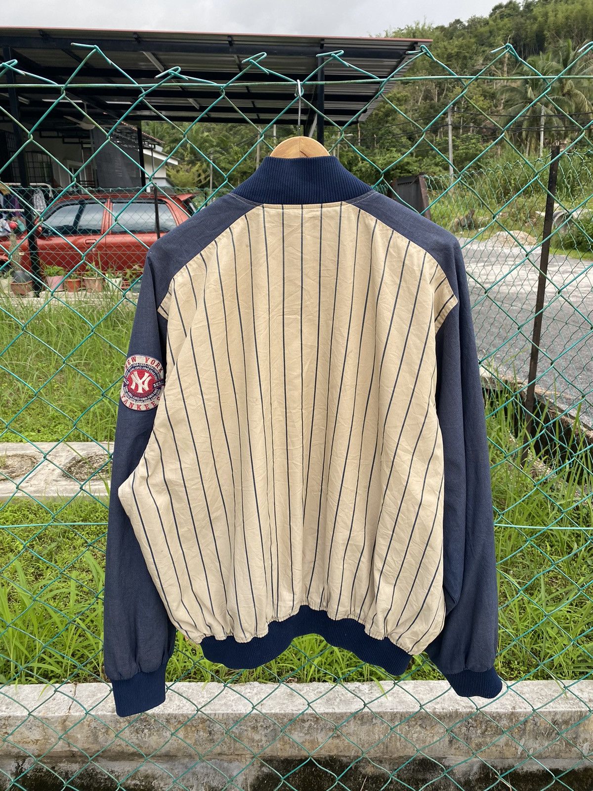 MLB × Majestic × New York Yankees AW New York Yankees pinstripe baggy varsity jacket Size US XL / EU 56 / 4 - 2 Thumbnail