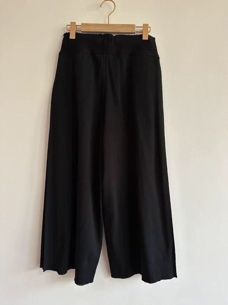 Issey Miyake Issey Miyake size:2 Black pleated pants Size 30" / US 8 / IT 44 - 2 Thumbnail