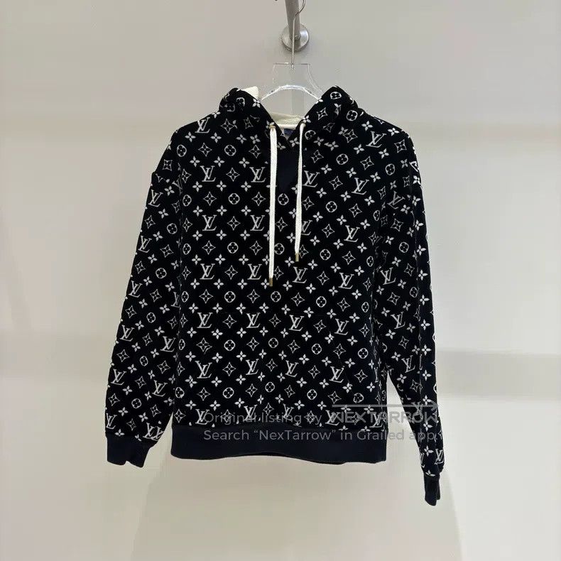 Louis Vuitton Louis Vuitton Monogram Full Logo Velvet Hoodie Size US XS / EU 42 / 0 - 1 Thumbnail