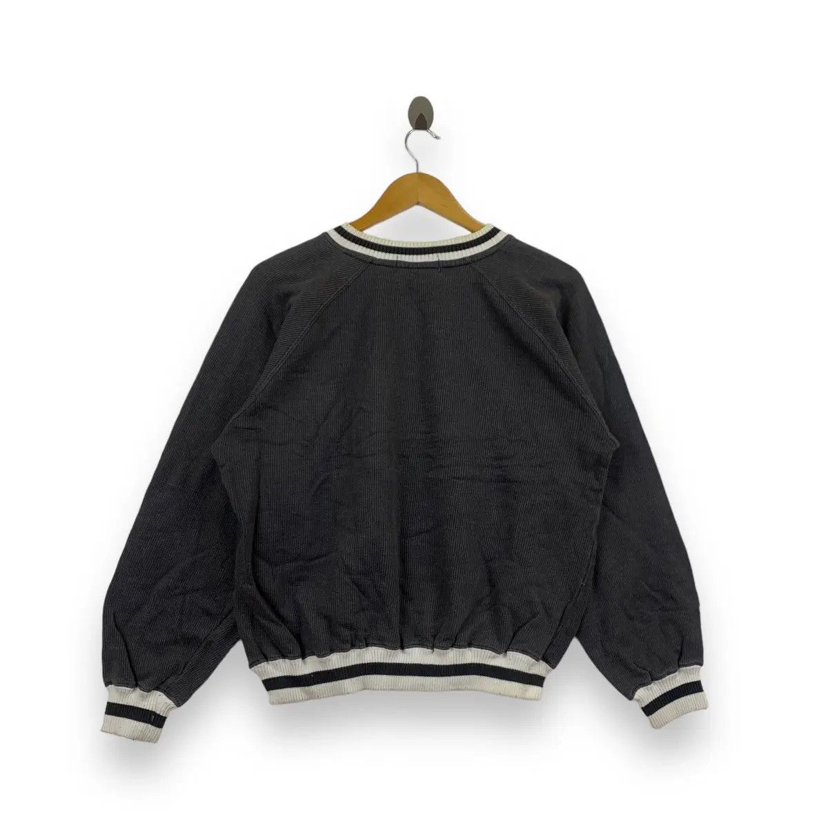 Vintage Vintage 90‘ BITCH SKATEBOARDS V Neck Sweatshirt Size US XL / EU 56 / 4 - 3 Thumbnail
