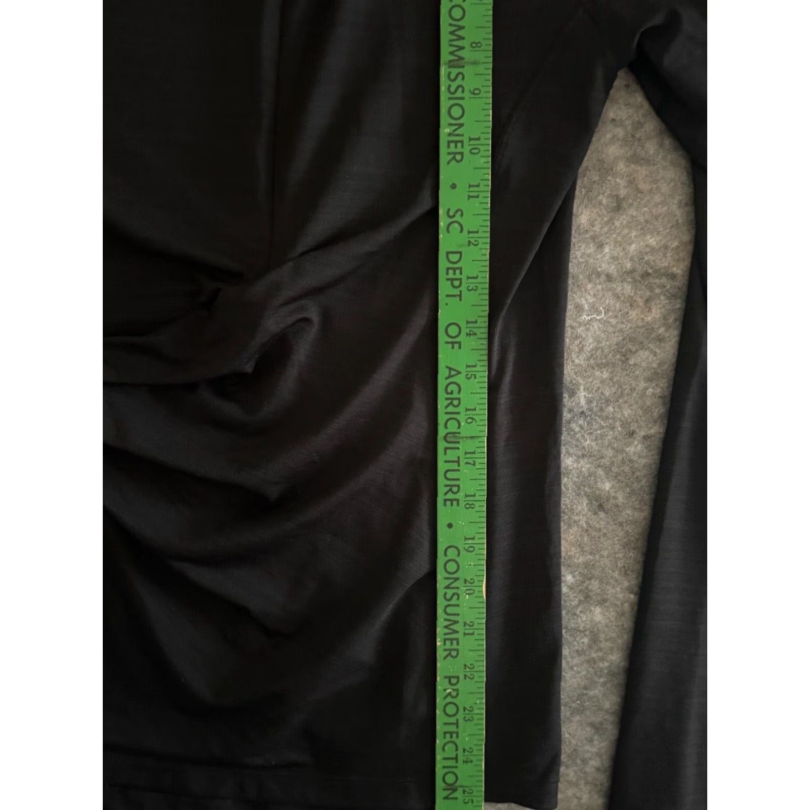 Athleta Athleta Shirt Long Sleeve Womens ST Black front zipper pocket Size S / US 4 / IT 40 - 5 Thumbnail