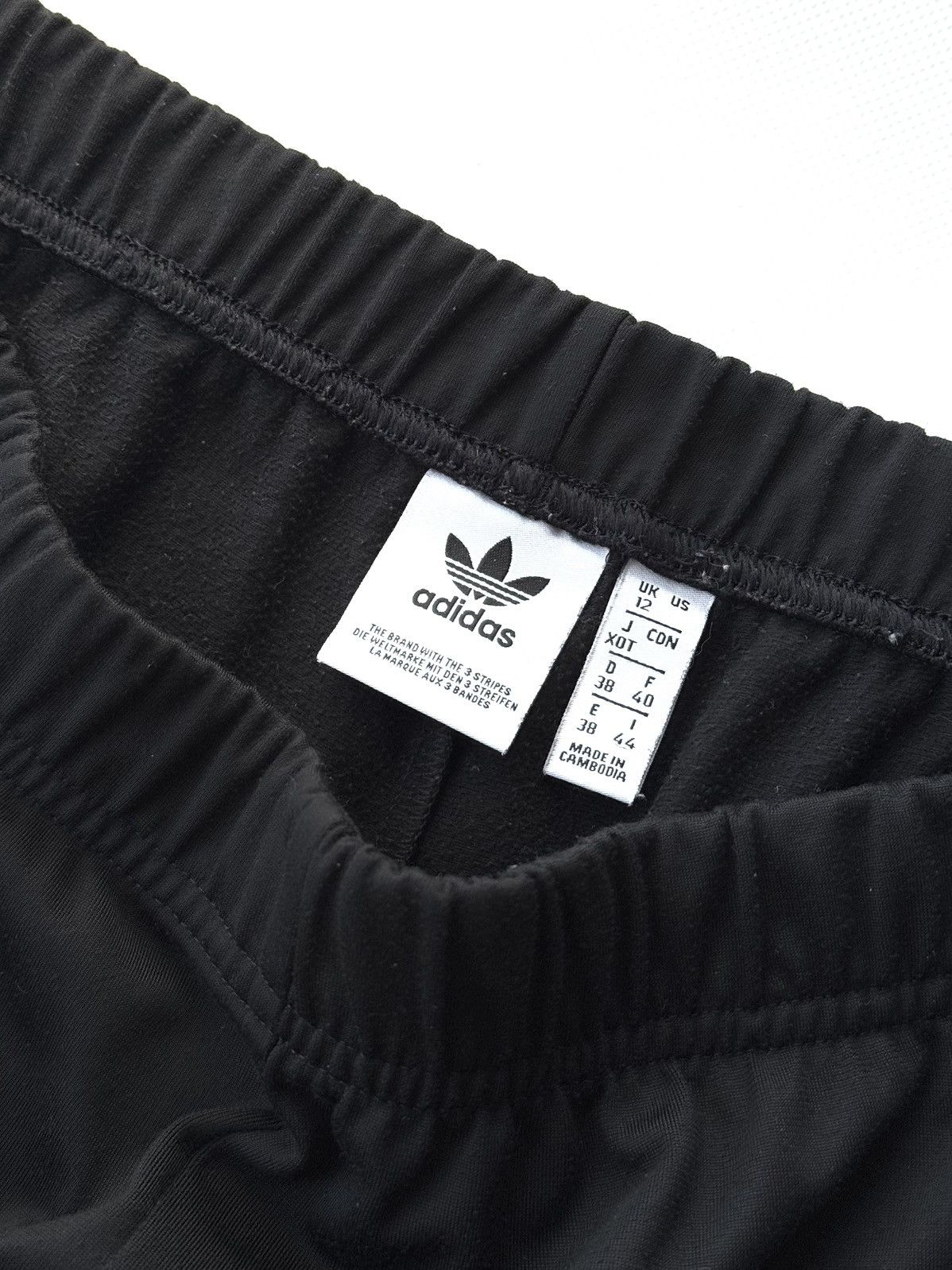 Vintage Vintage Y2K Adidas Pinterest Mini Shorts Streetwear 90s Size US 32 / EU 48 - 10 Thumbnail
