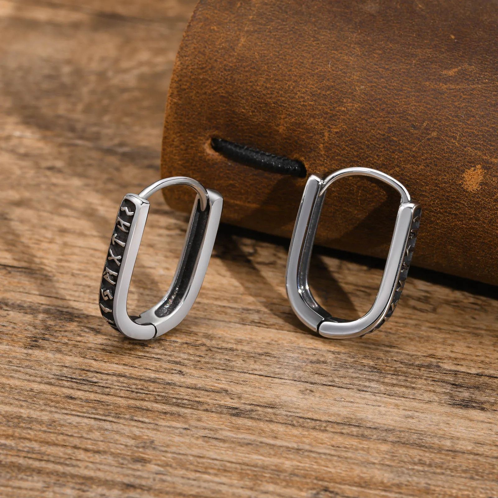 Jewelry × Vintage U-shaped Rune Hoop Earring Size ONE SIZE - 1 Thumbnail
