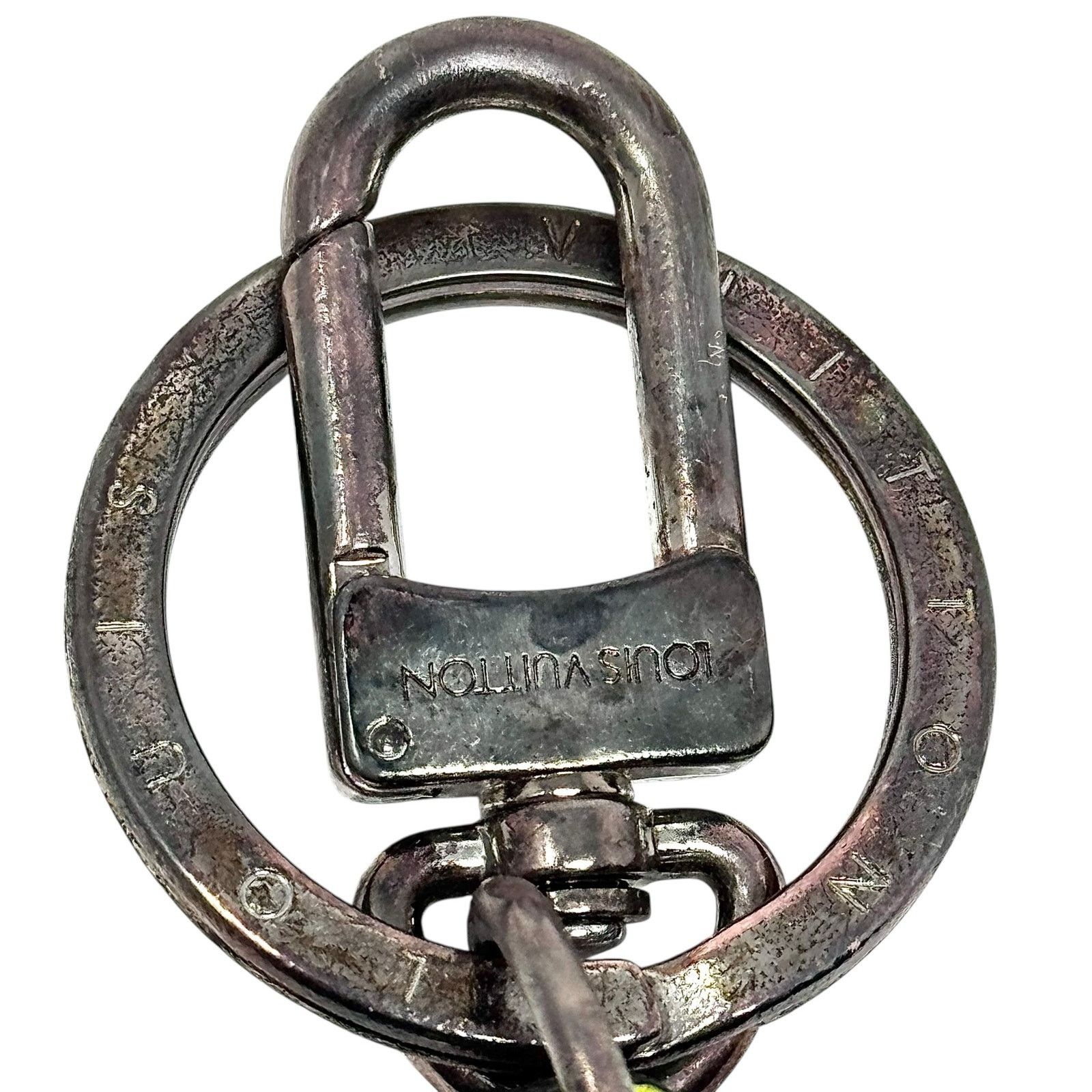 Louis Vuitton Louis Vuitton Boat Keychain Size ONE SIZE - 7 Thumbnail