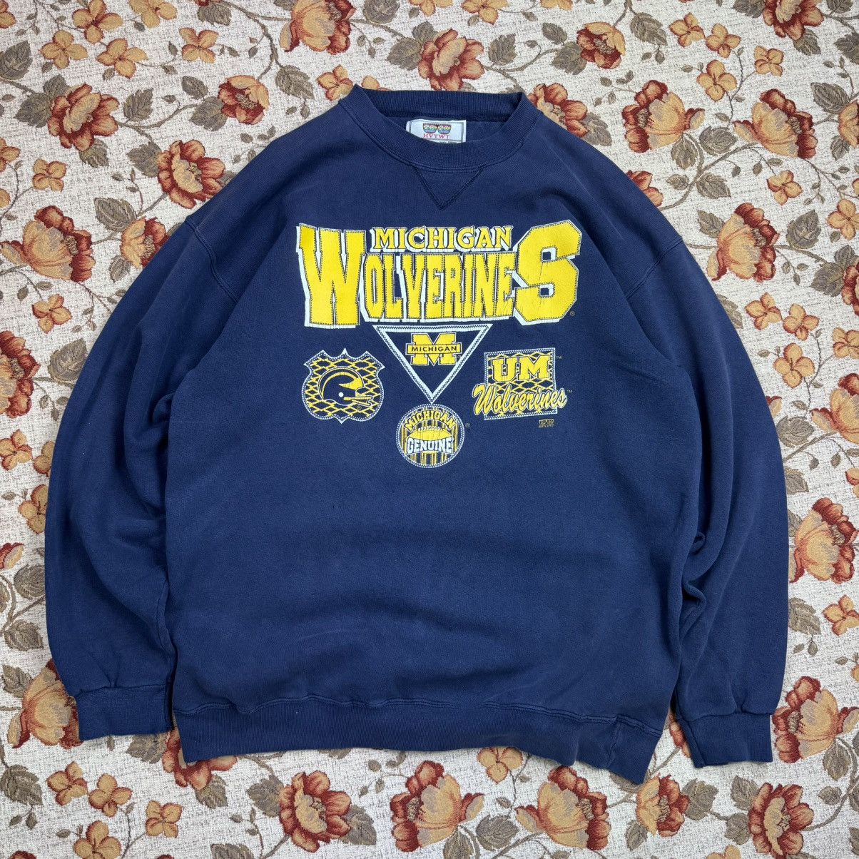 Vintage Vintage Michigan Wolverines 90s Crewneck Washed Distressed Size US L / EU 52-54 / 3 - 10 Thumbnail