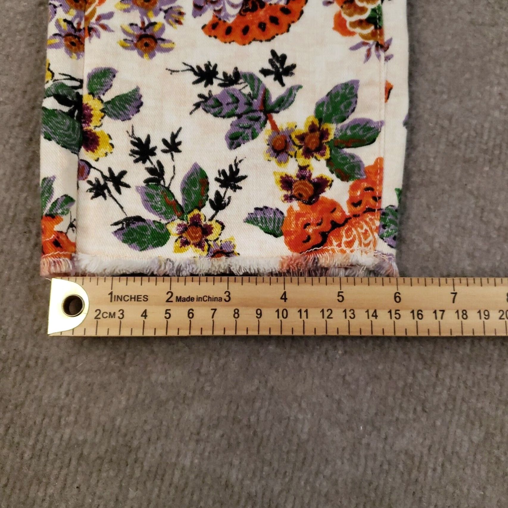 Anthropologie VINTAGE Anthropologie Pilcro Pants Womens 27 Cigarette High Rise Floral Raw Hem Boho Denim Stretch Orange 27 Mens Girls Womens Size 27" / US 4 / IT 40 - 4 Thumbnail