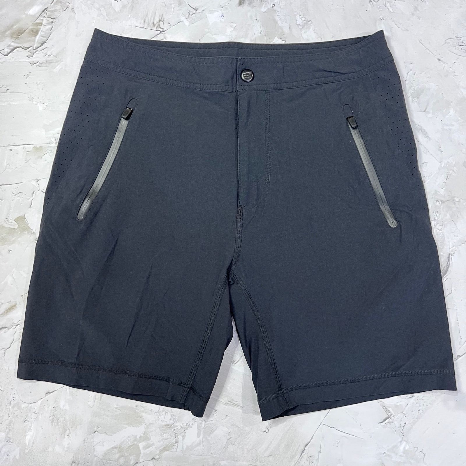 Other Mack Weldon 4-Way Active Short MENS S Black Zip Pockets Size US 30 / EU 46 - 1 Thumbnail
