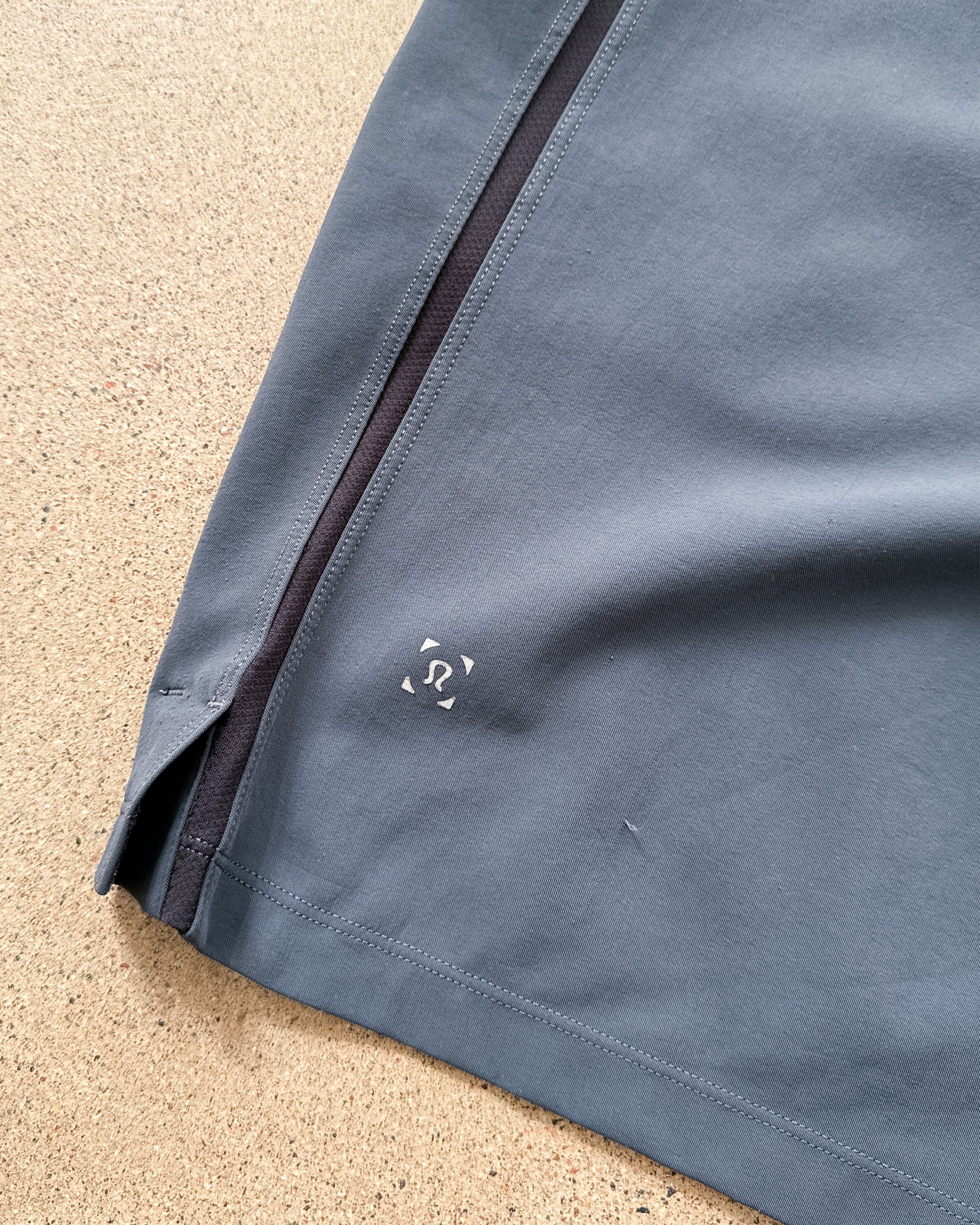 Lululemon Lululemon Pace Breaker Short 9" Length Melanite Grey Men's S Size US 30 / EU 46 - 4 Thumbnail