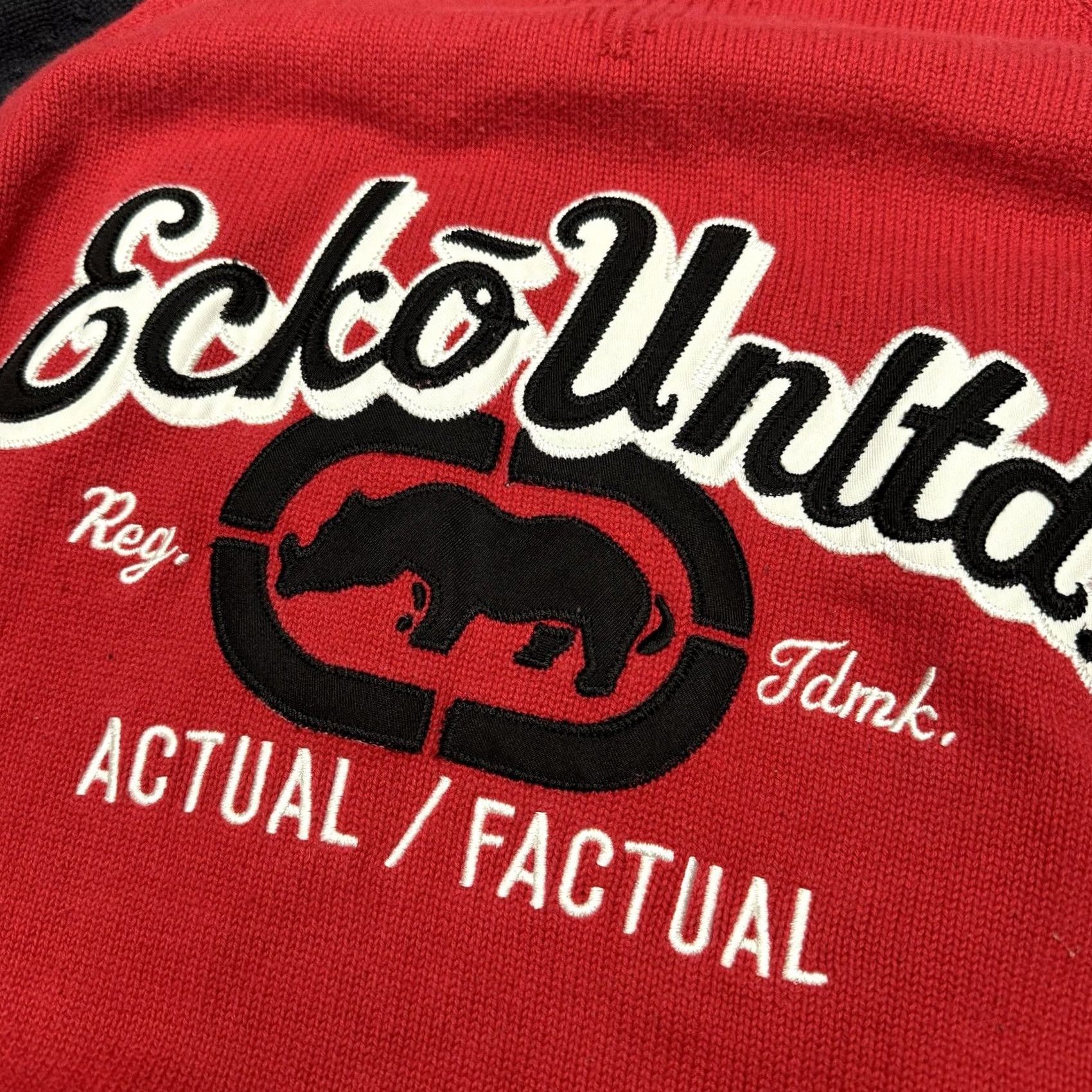 Ecko Unltd. Ecko UNLTD Sweater Mens XL Red Embroidered Patch Striped Crew Neck Pullover Hip Hop 90s 00s Size US XL / EU 56 / 4 - 2 Thumbnail
