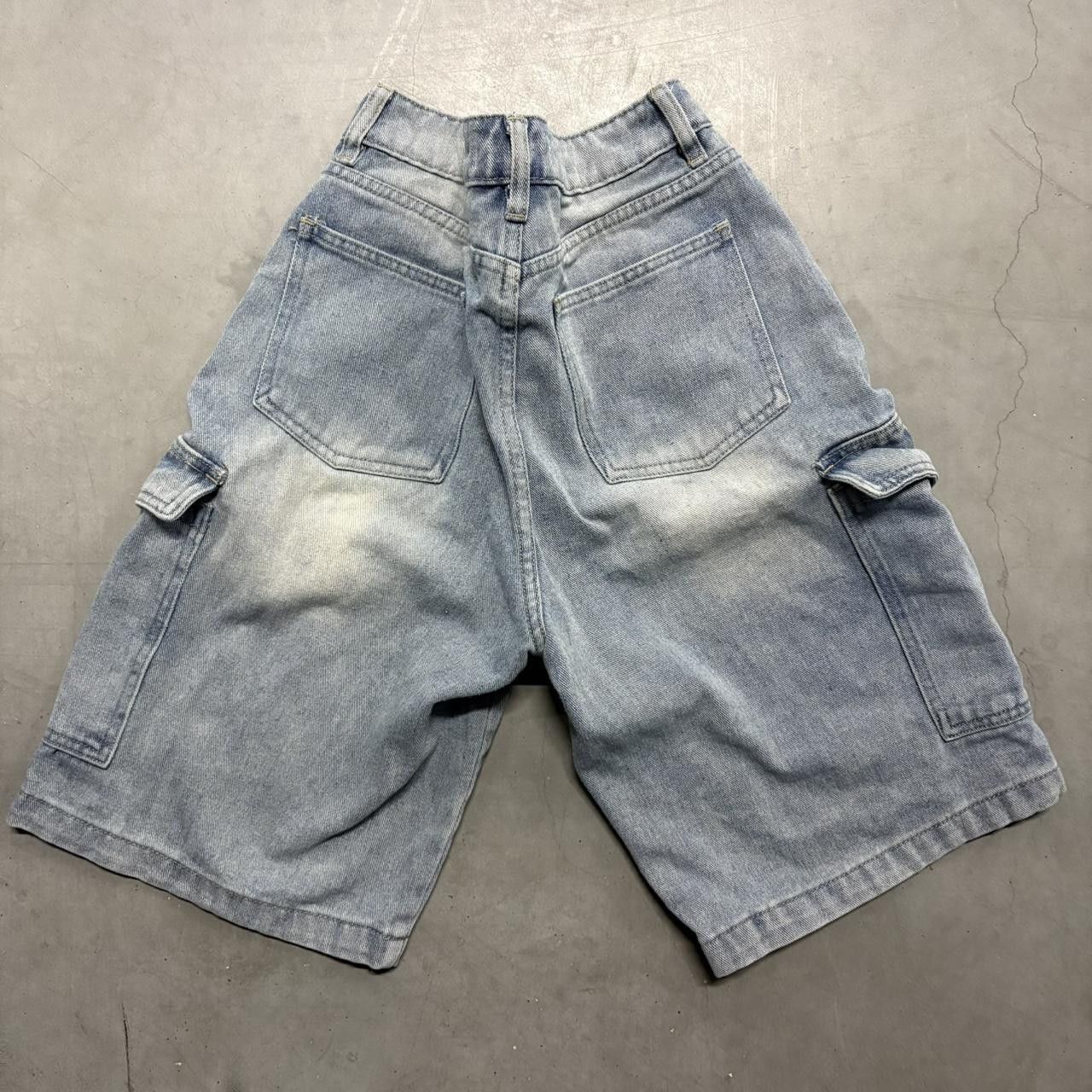 Levi's Crazy Vintage Y2K/2000s Baggy Light Blue Wash Skater Style Denim Shorts Jorts! Size US 26 / EU 42 - 2 Thumbnail