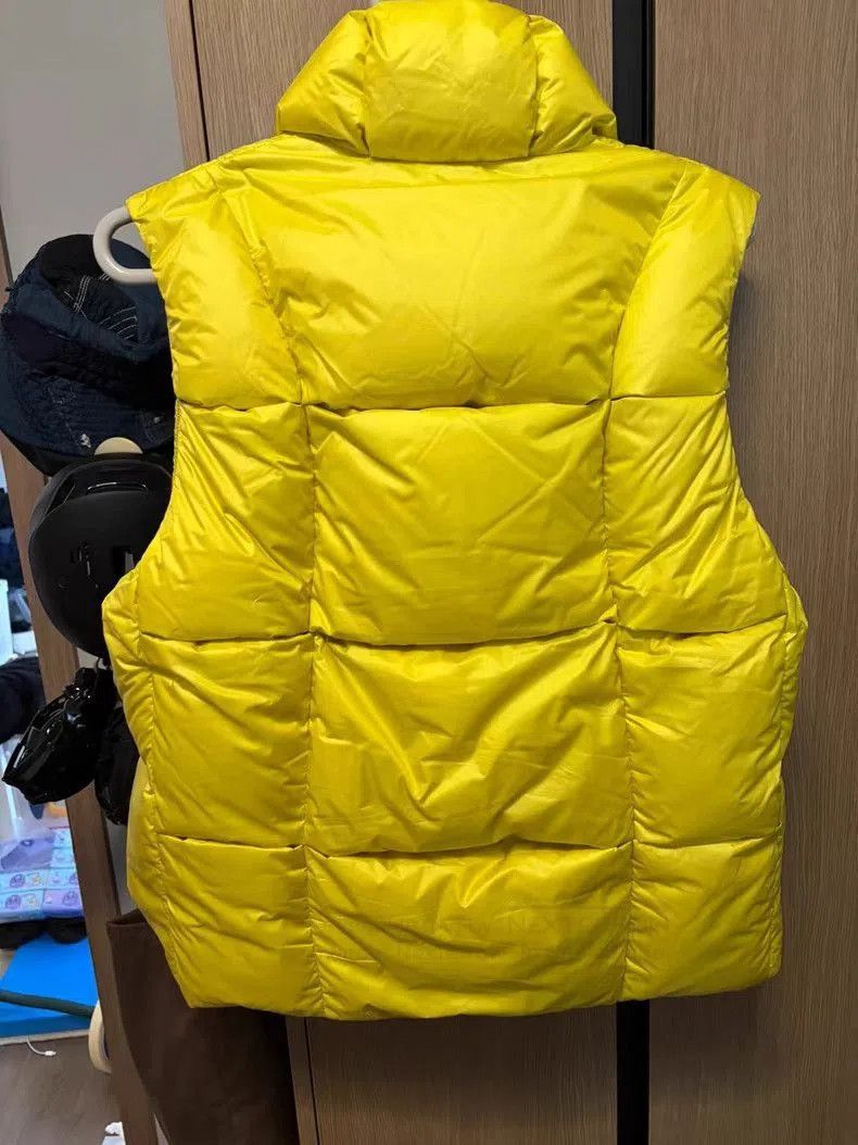 Goldwin Yellow Puffer Vest - Size L. Size US L / EU 52-54 / 3 - 3 Thumbnail